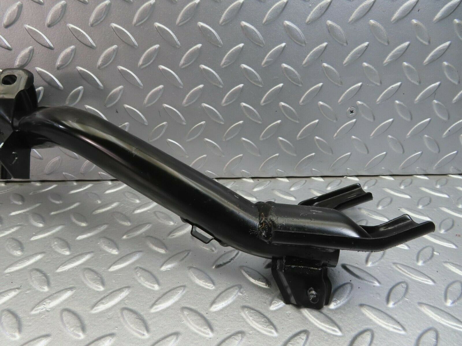 10489 Mercedes-Benz W201 190E Dashboard Bracket