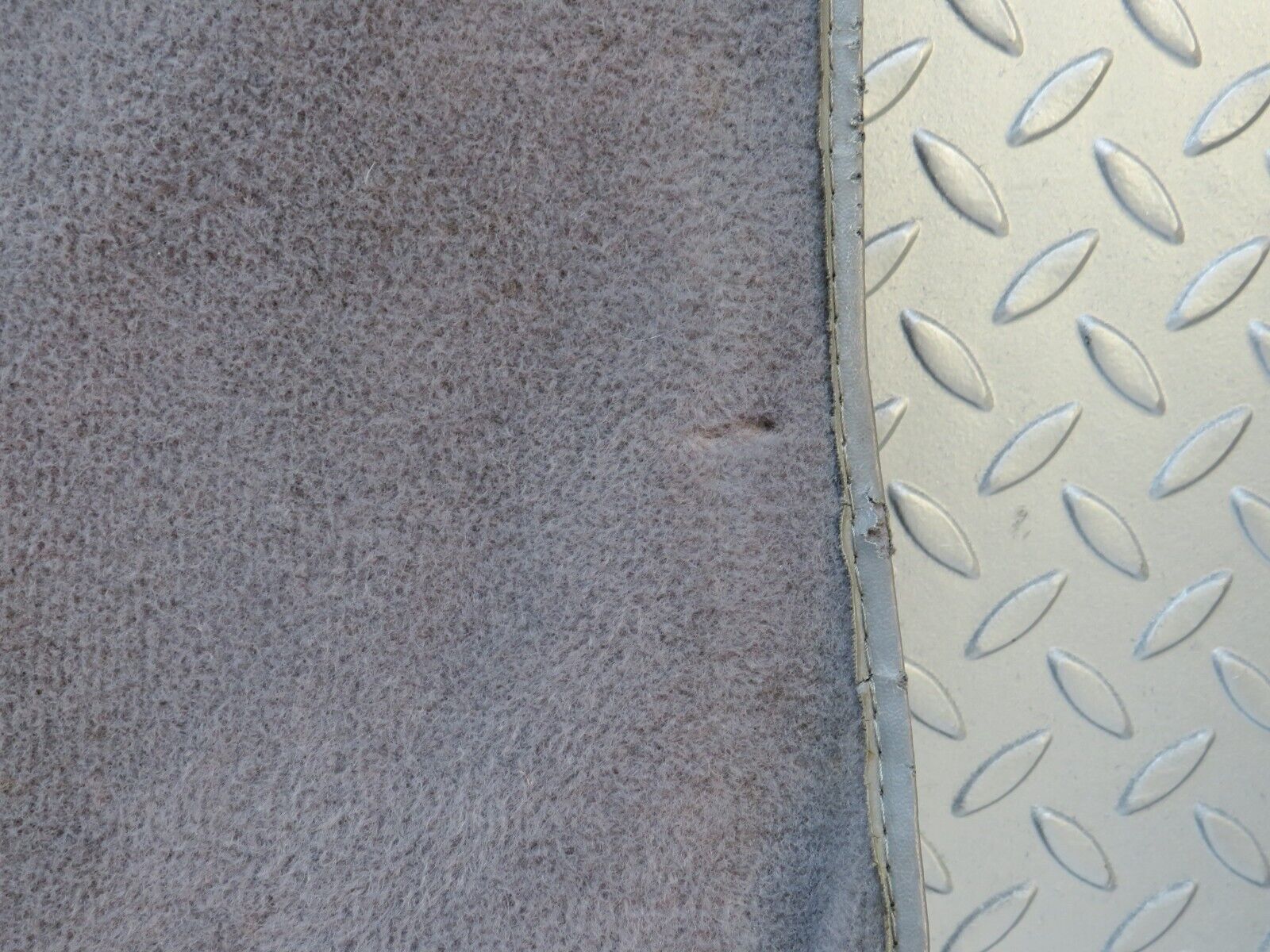 39527 Mercedes-Benz R129 320SL Coupe Trunk Boot Floor Carpet Grey