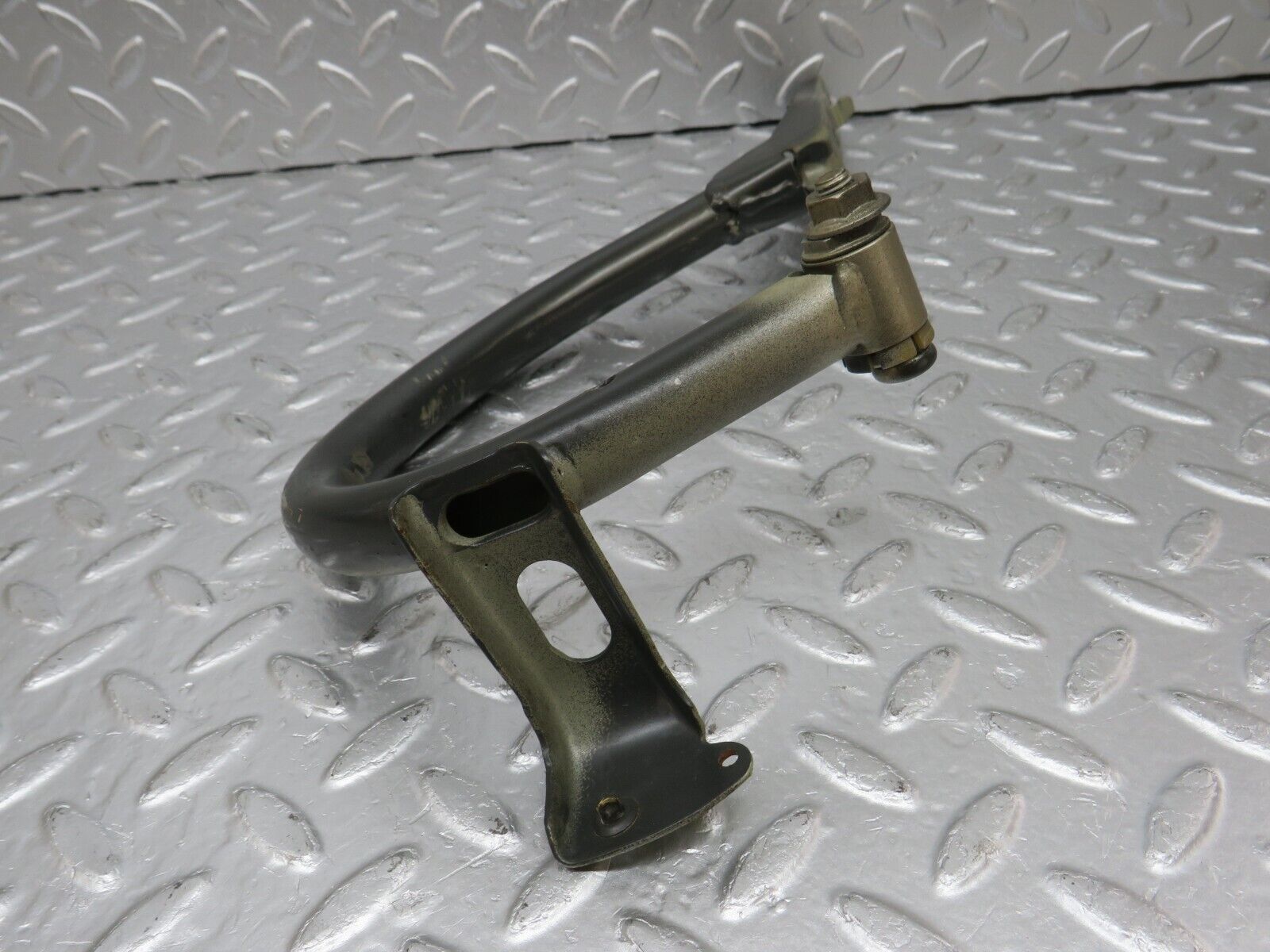 33725 Mercedes-Benz W201 190E 2.0L Trunk Lid Hinge Right Side