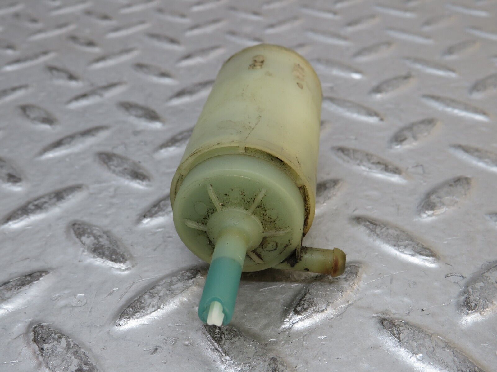 28485 Mercedes-Benz S123 240D Wagon Windscreen Washer Pump VDO 1238690121