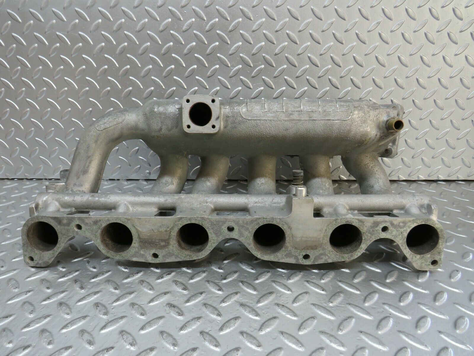 23680 Mercedes-Benz W114 280E Intake Manifold 1101411201