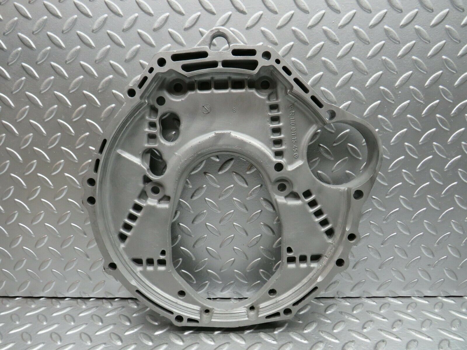 24065 Mercedes-Benz W123 280E Gearbox Flange 1100111545