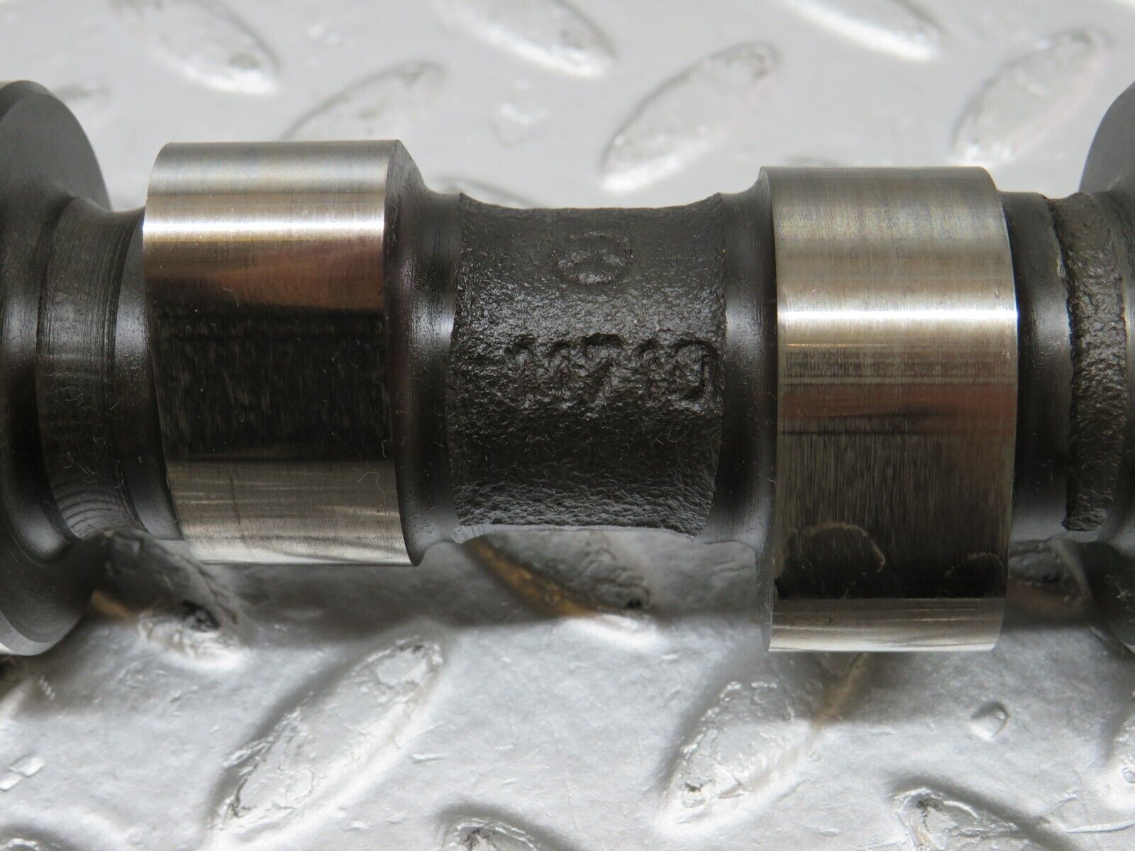 34534 Mercedes-Benz C126 380SEC Coupe Camshaft Left Side 11710