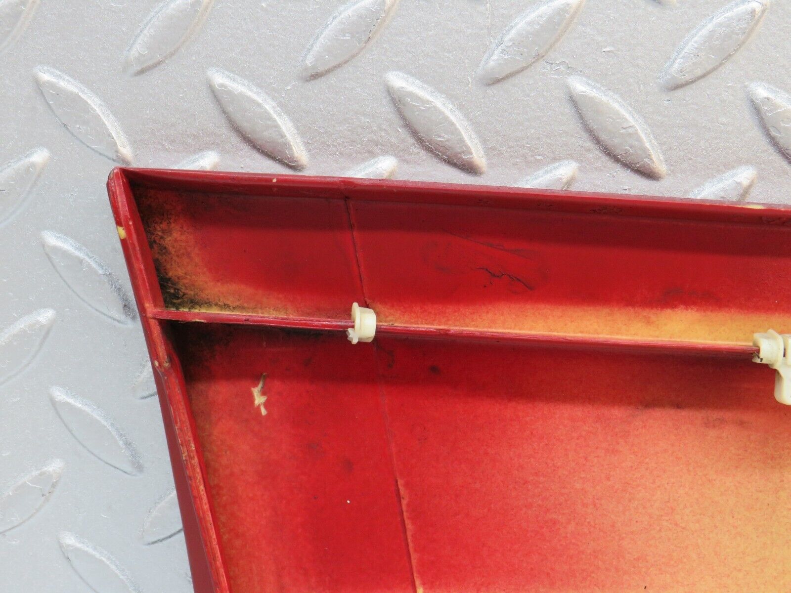 38692 Mercedes-Benz W201 190E 2.6L Front Right Fender Wing Moulding Trim 2016905440