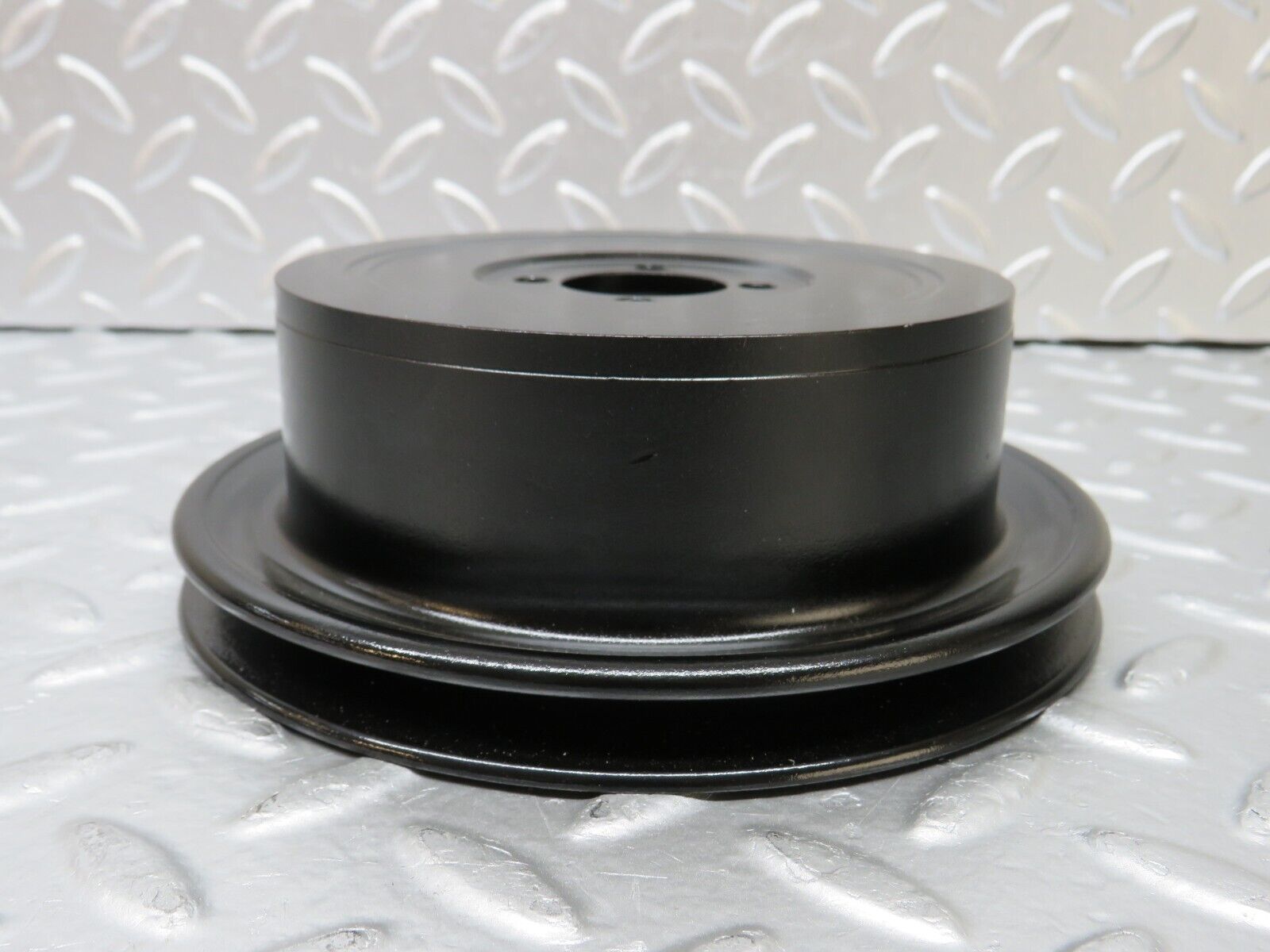 25499 Mercedes-Benz W123 200 Water Pump Pulley