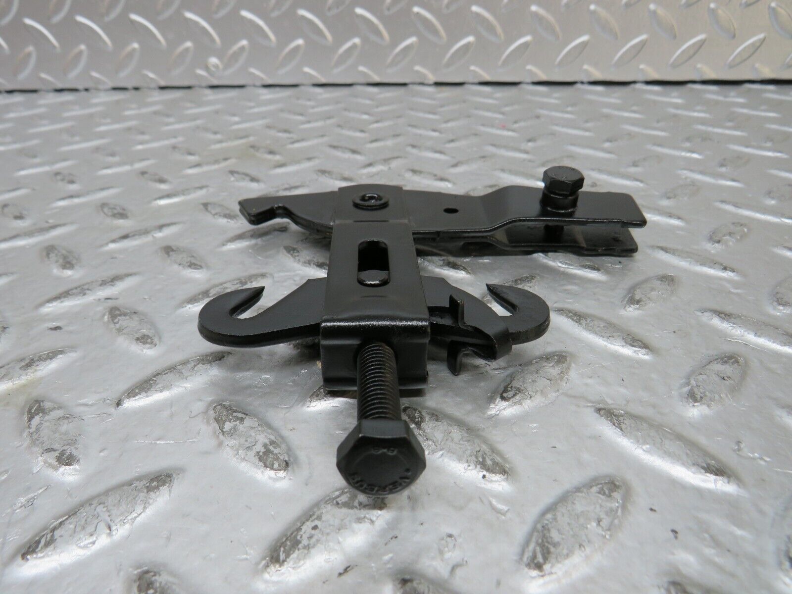 27696 Mercedes-Benz S124 300TE Wagon Handbrake Adjusting Handbrake Regulator