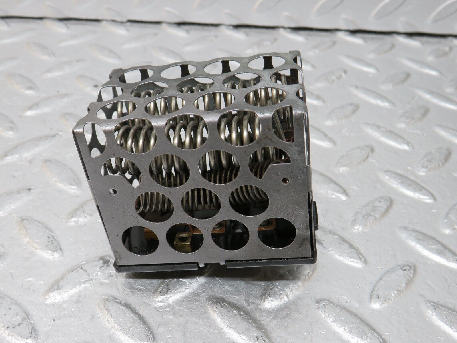 34779 Mercedes-Benz W210 320E Heater Blower Resistor 0008212260