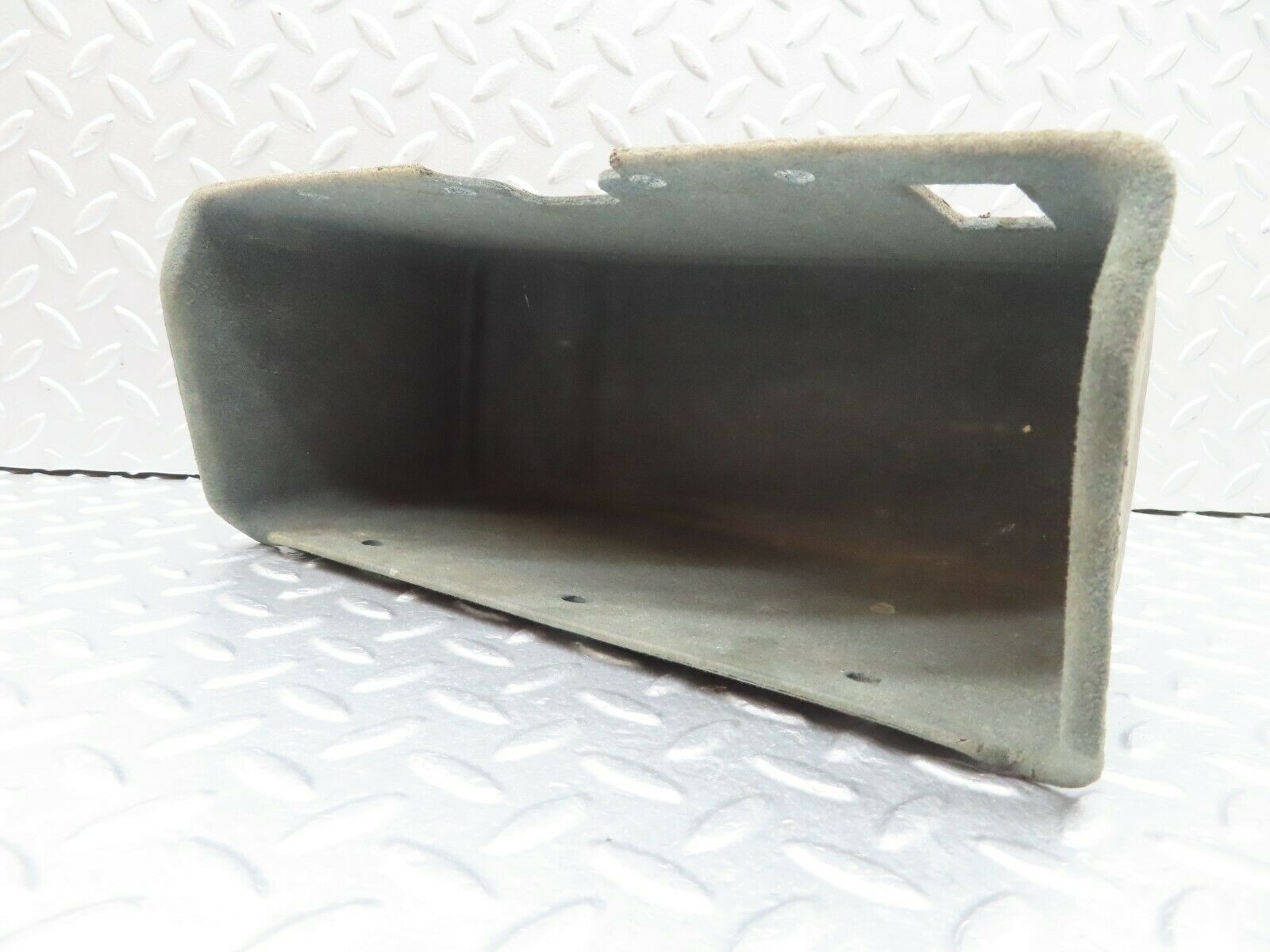 17962 Mercedes-Benz W123 200 Glove Box