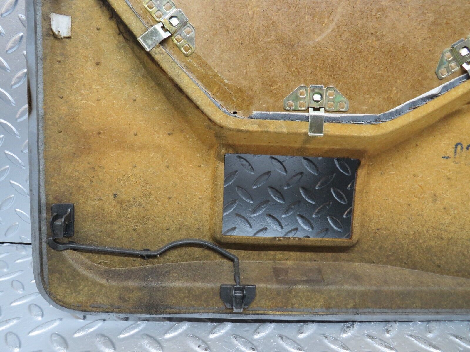 31181 Mercedes-Benz S124 220TE Wagon Rear Left Door Card Grey