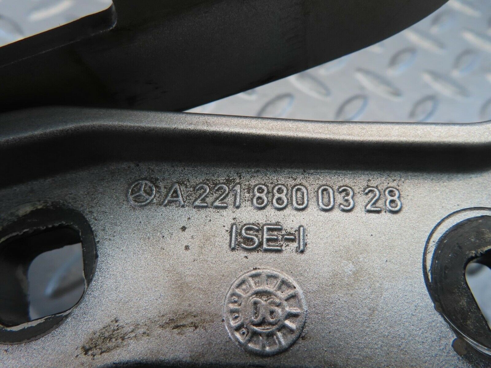 11204 Mercedes-Benz W221 S320 Bonnet Hinge Left And Right