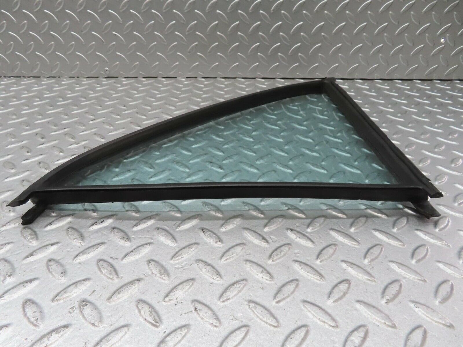 13544 Mercedes-Benz W123 200 Rear Left Quarter Window 1237350124