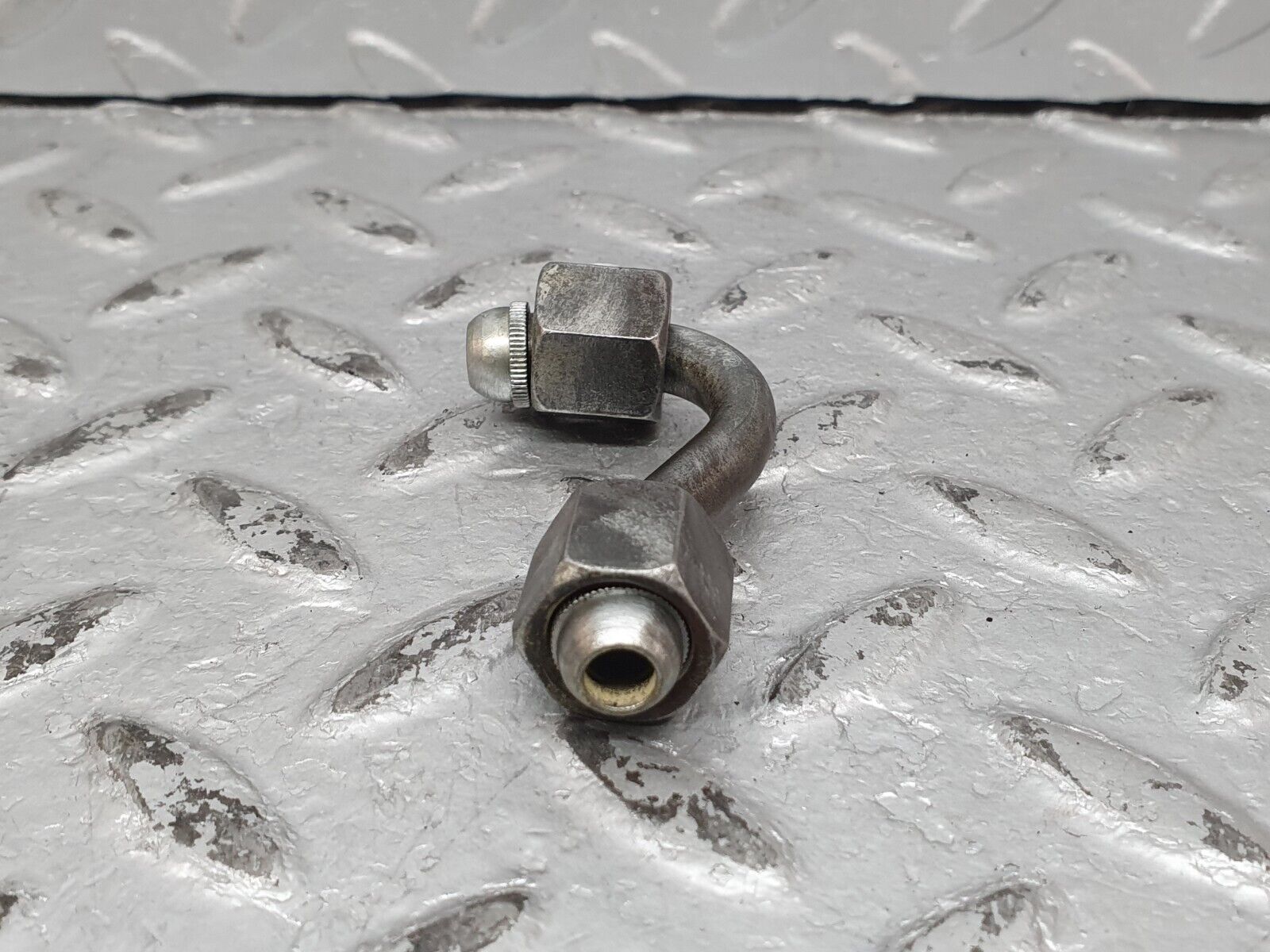 41251 Mercedes-Benz W126 300SE Fuel Line Pipe