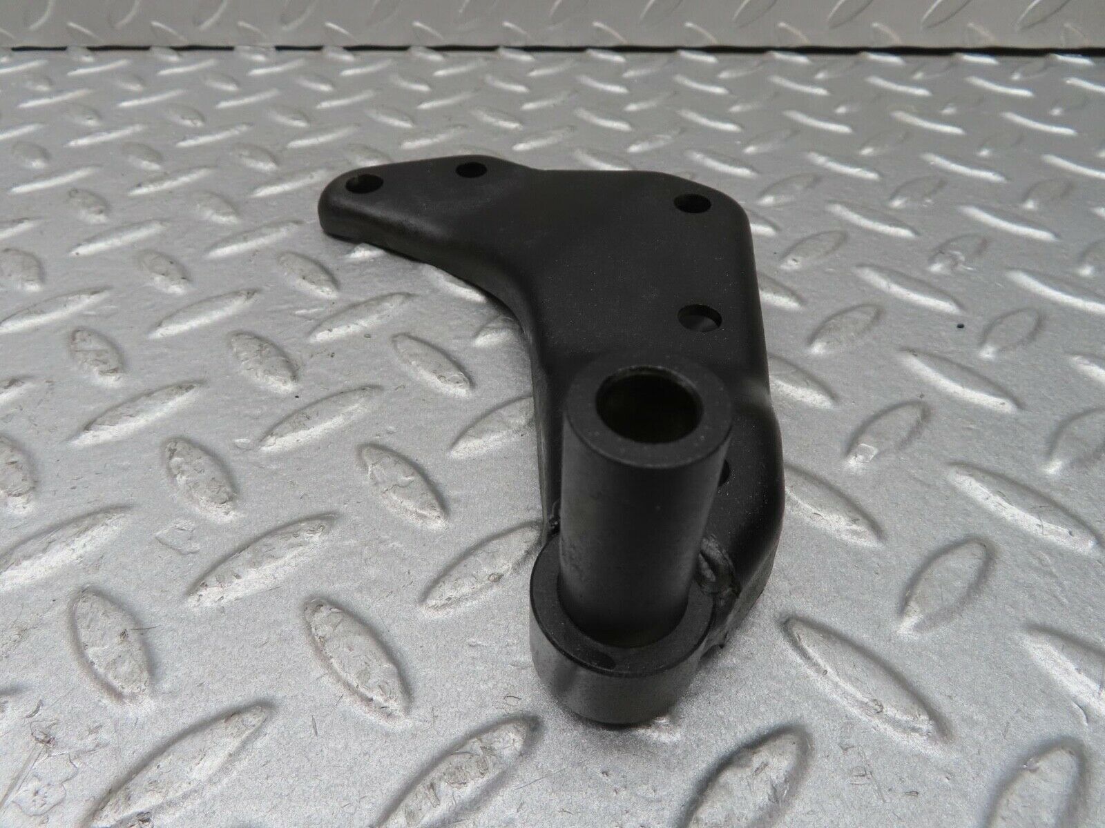 13631 Mercedes-Benz W123 200 Alternator Generator Bracket