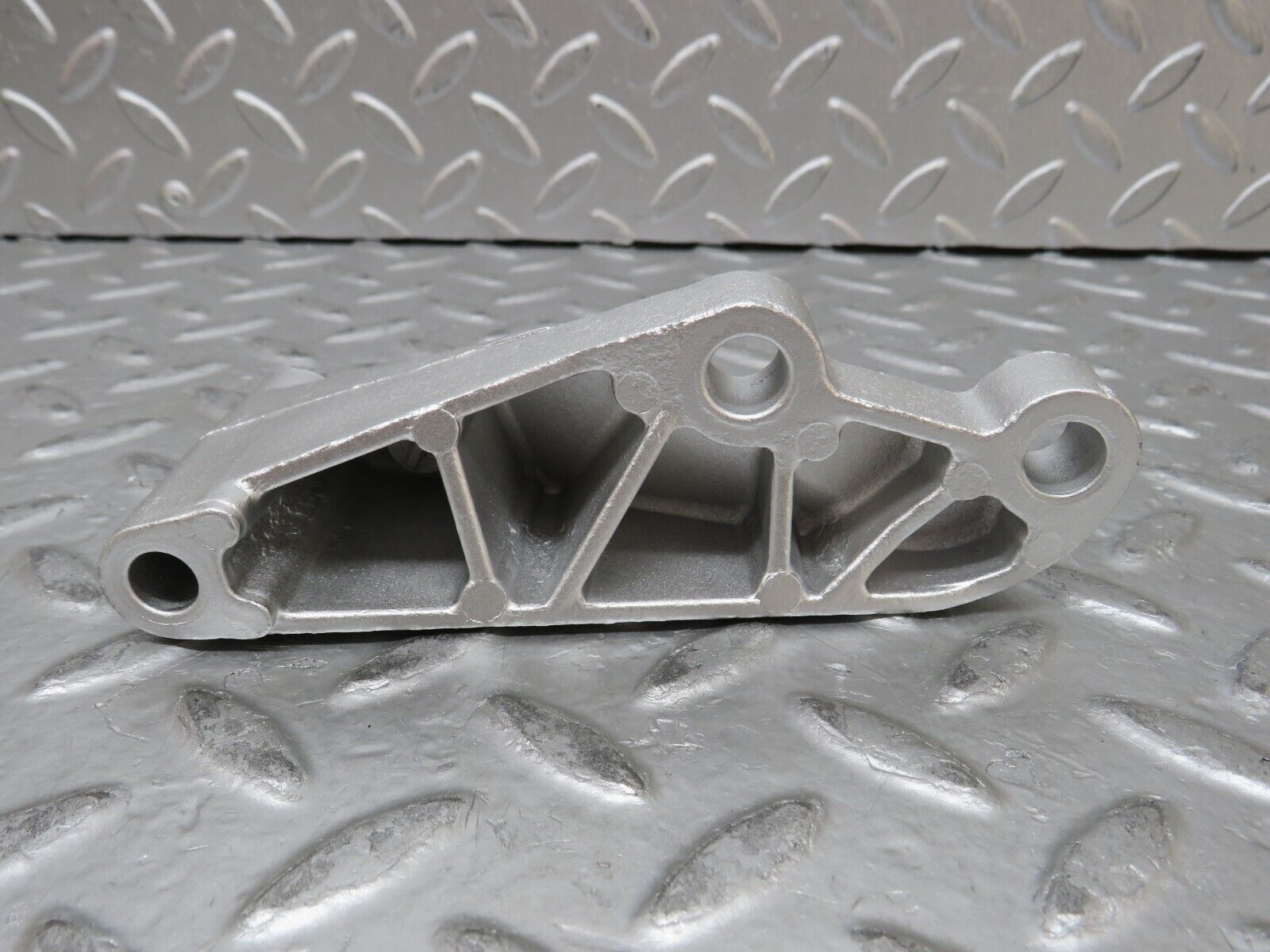 27932 Mercedes-Benz W123 280E Power Steering Pump Bracket 1104663141