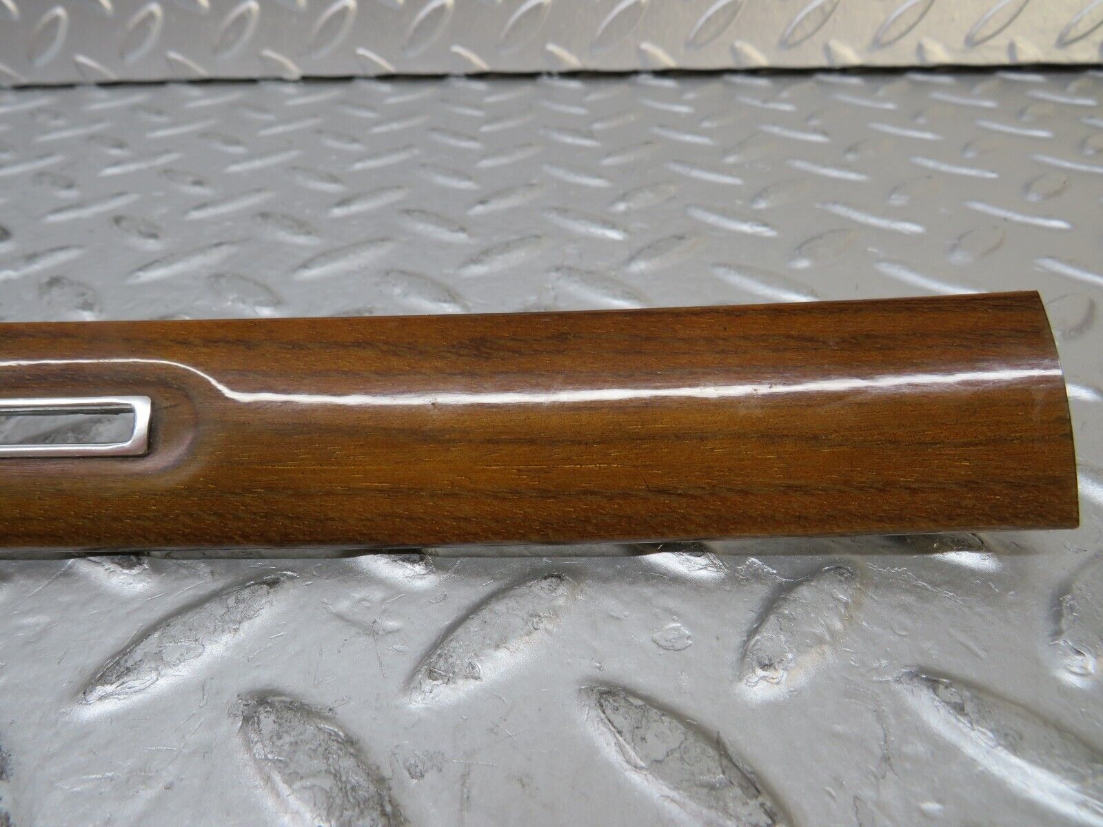 26897 Mercedes-Benz W123 240D Dashboard Wood Trim