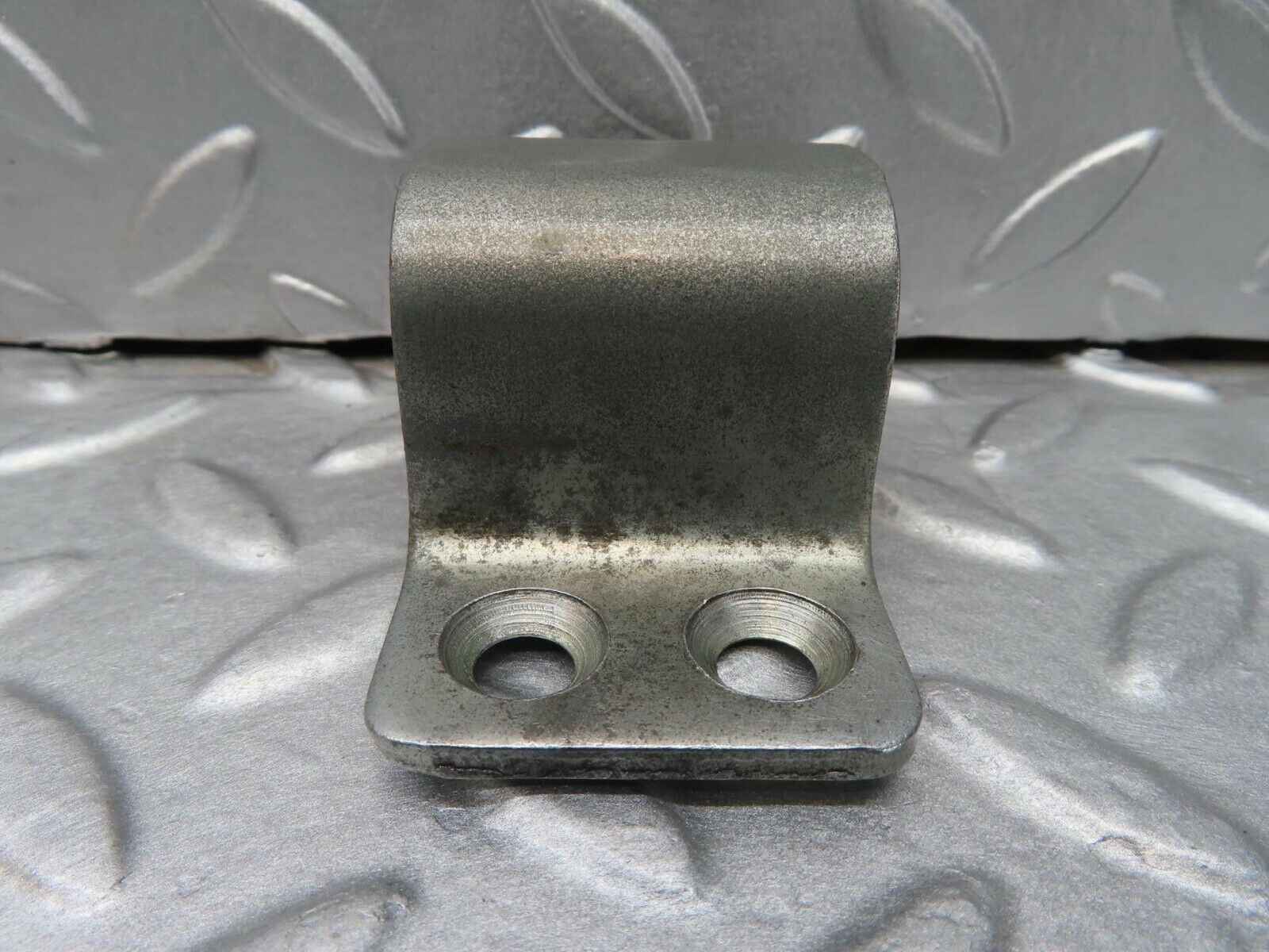 15941 Mercedes-Benz W123 280E Door Lock Latch Right Side