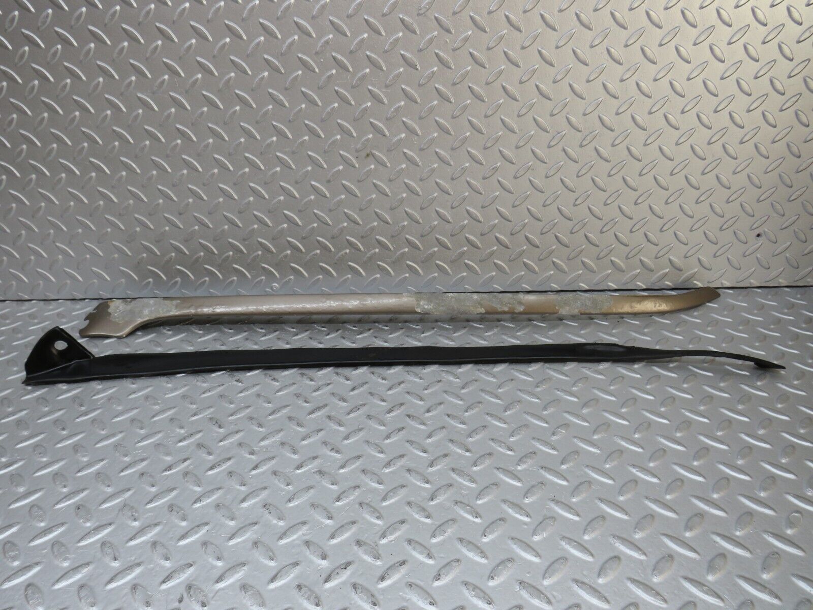 36978 Mercedes-Benz C126 420SEC Coupe Exterior A Pillar Cover Trim Right 1266981498