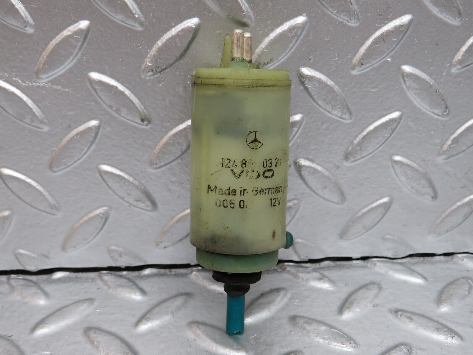 29458 Mercedes-Benz W124 230E Windscreen Washer Pump VDO 1248690321