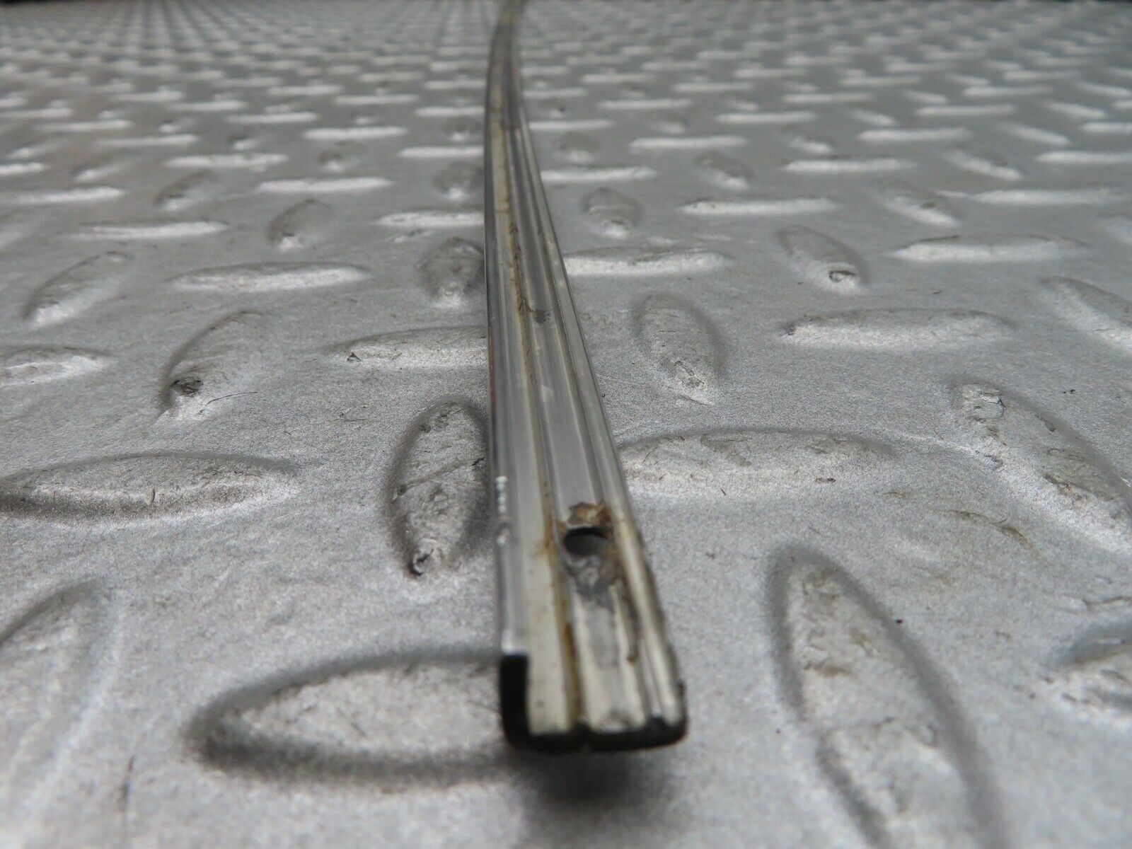 17070 Mercedes-Benz C123 280CE Coupe Sunroof Chrome Trim