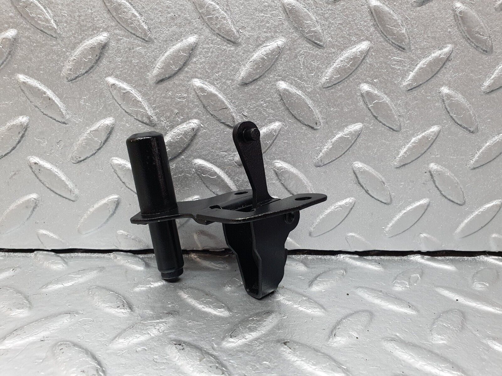 41525 Mercedes-Benz W124 200E Bonnet Lock Catch 1248800260