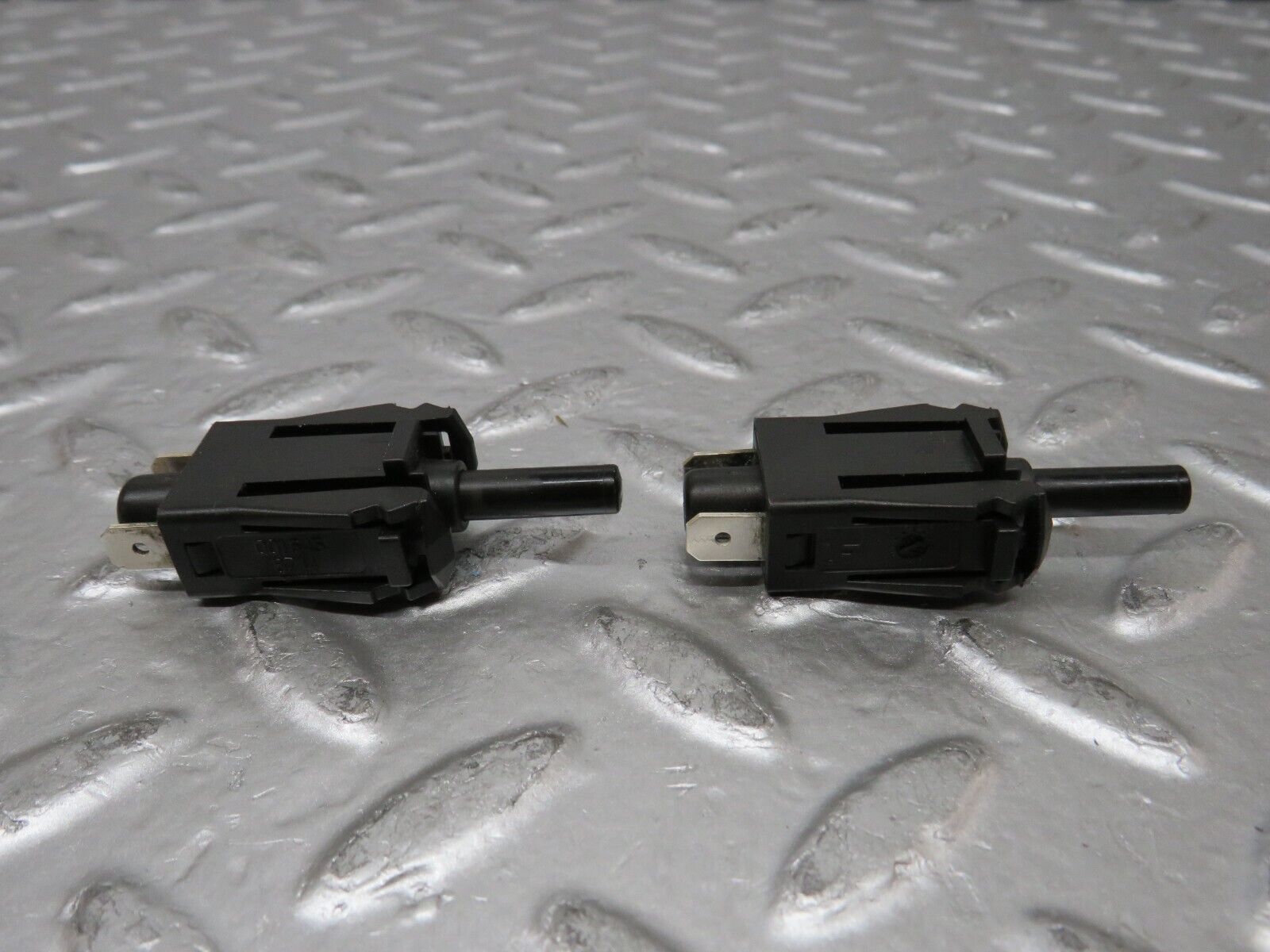 26719 Mercedes-Benz C124 220CE Coupe Door Contact Switch Pair 0015458714