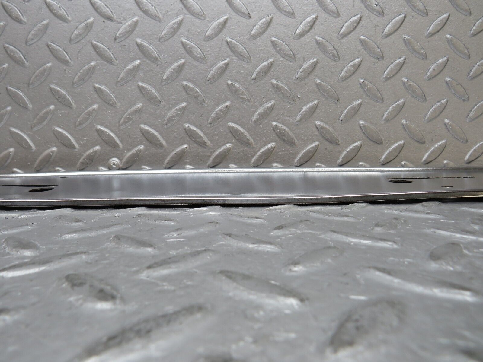 37385 Mercedes-Benz W109 300SEL Rear number Plate Holder Chrome