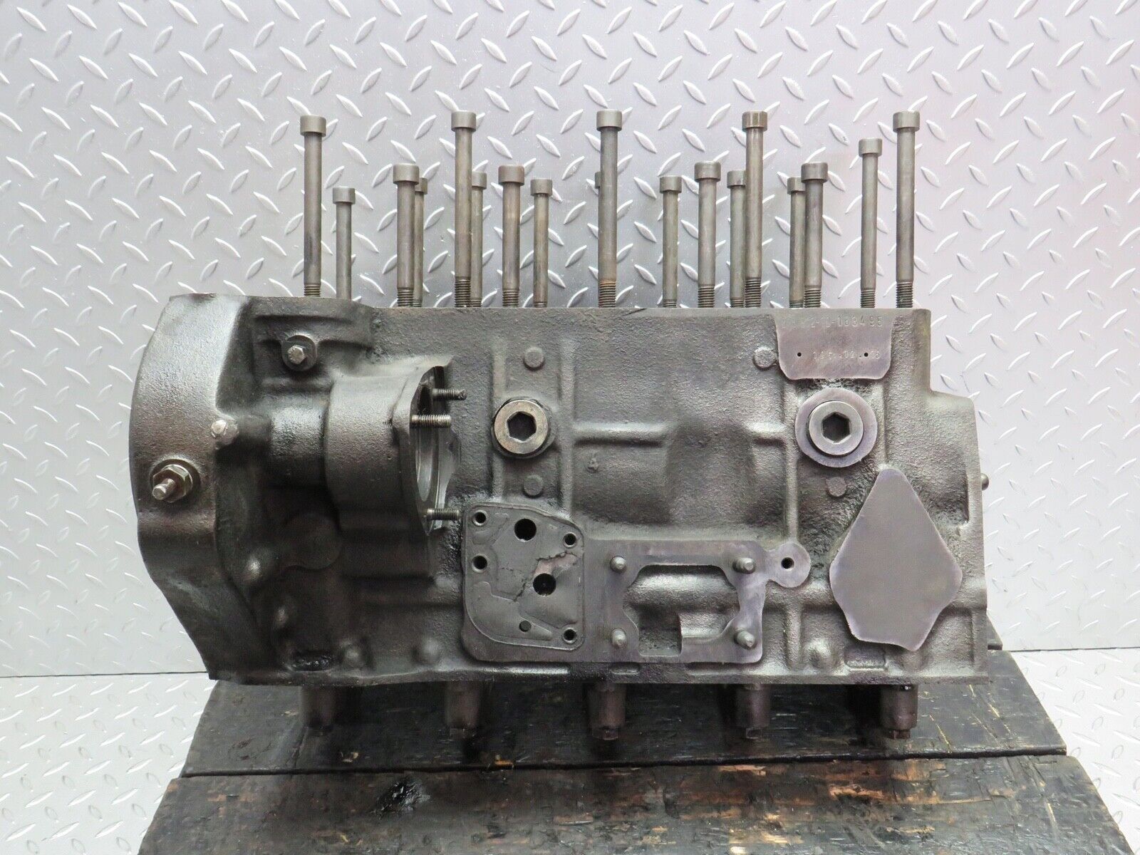 0346 Mercedes-Benz W123 220D Engine Block 6150111101