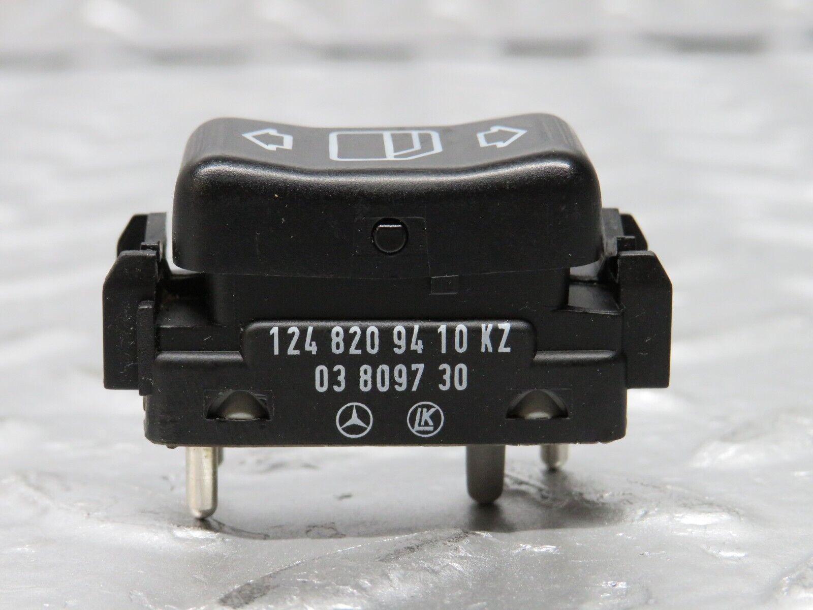 31382 Mercedes-Benz S124 220TE Electric Window Switch Right Side 1248209410