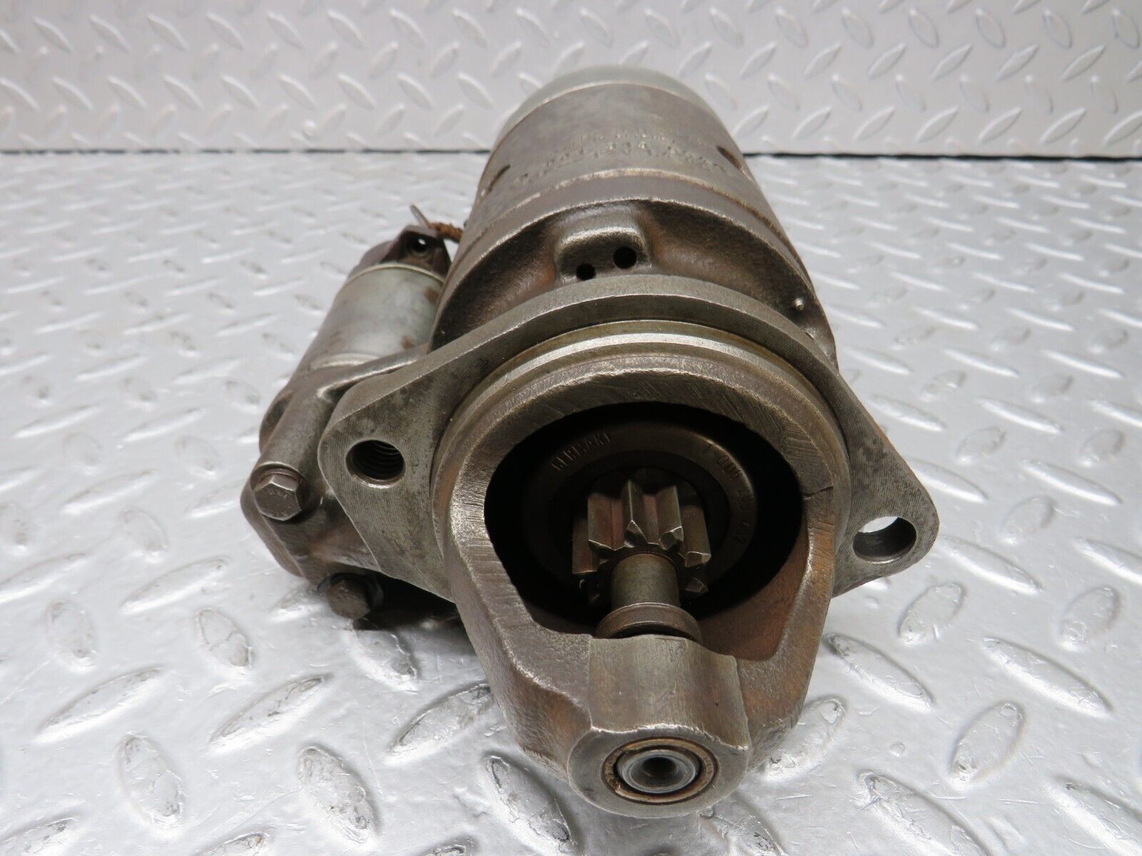 37660 Mercedes-Benz W109 300SEL Starter Motor Bosch 0001313004