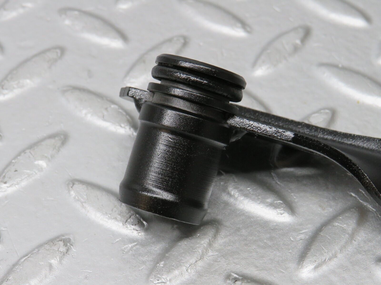 38972 Mercedes-Benz W201 190E 2.6L Engine Lifting Eyes Hooks