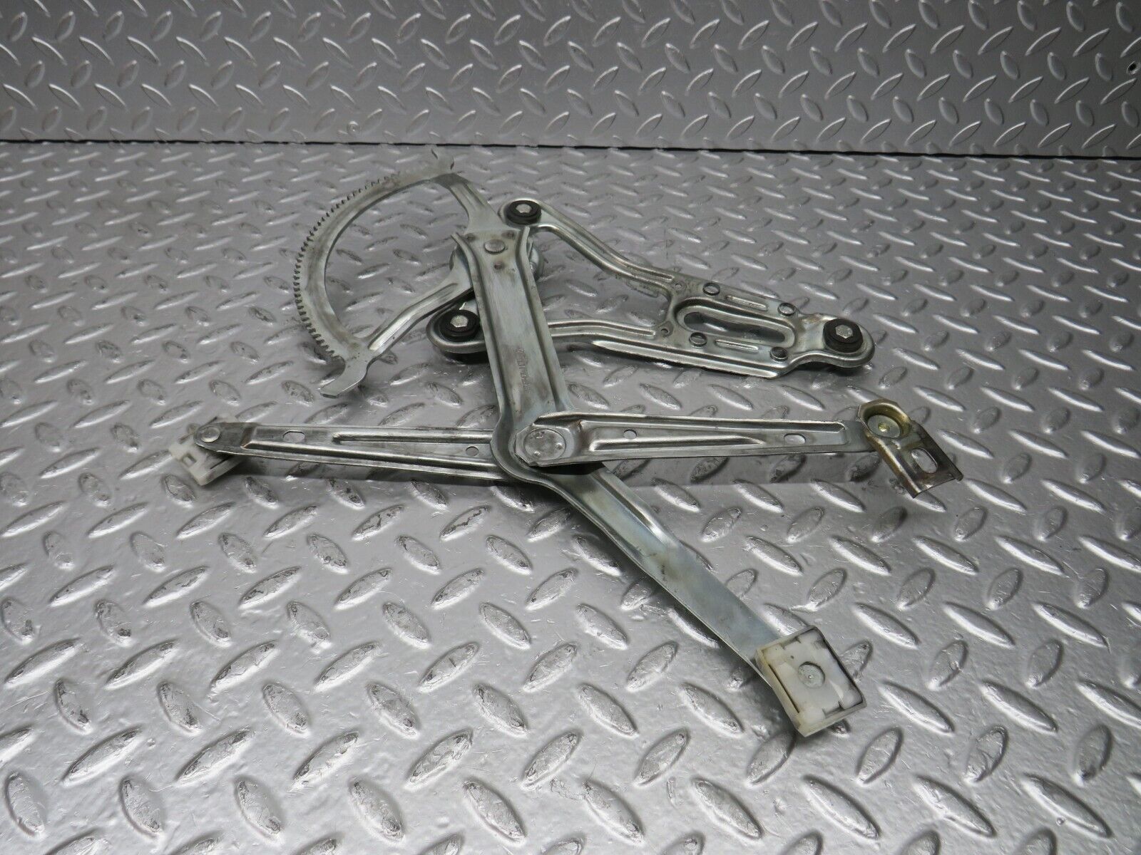 31202 Mercedes-Benz S124 220TE Wagon Front Left Power Window Regulator