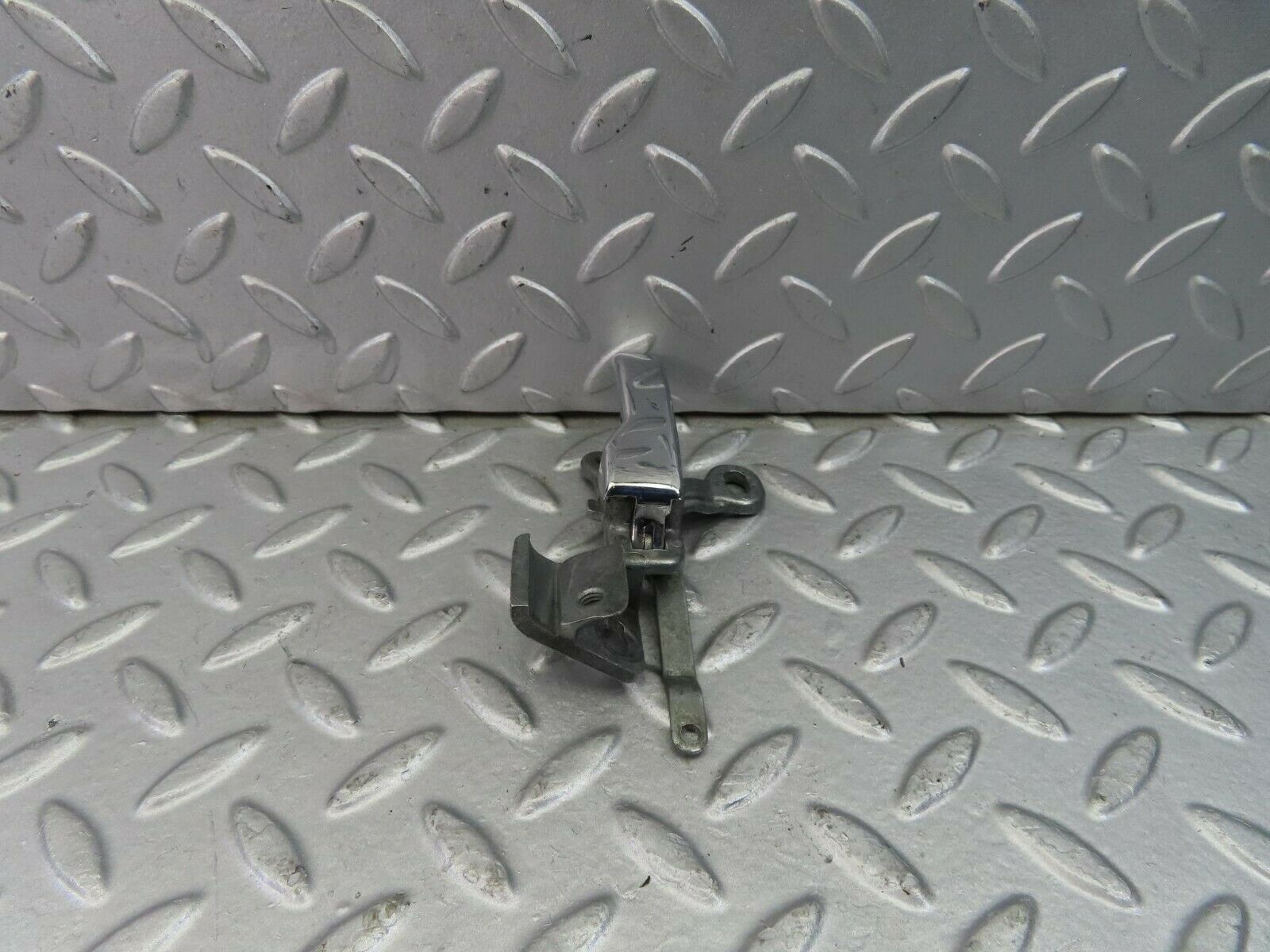 8987 Mercedes-Benz W115 Left Interior Door Handle Chrome 1157660119