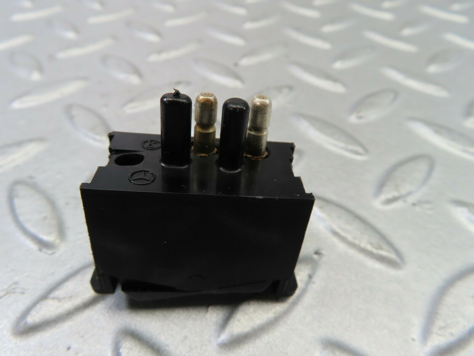 7472 Mercedes-Benz W116 450SE Switch