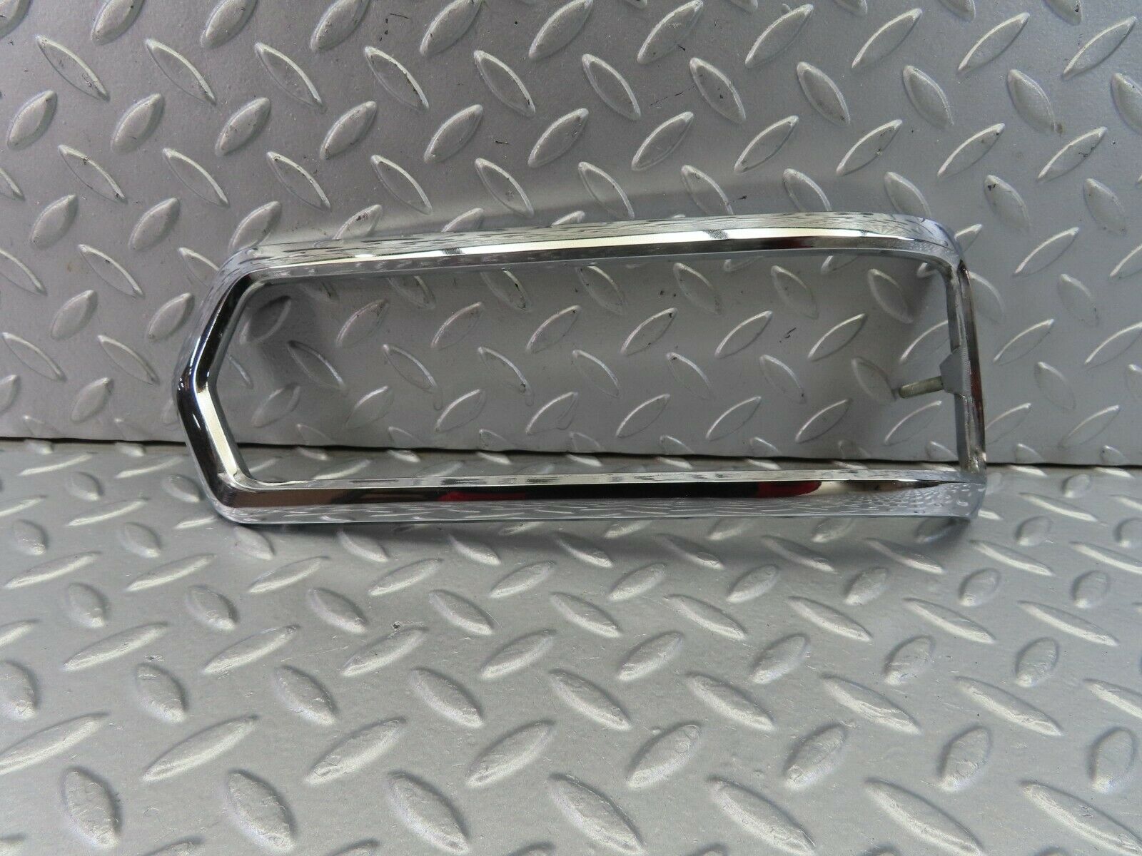 8839 Mercedes-Benz W108 Tail Light Chrome Frame Right 1088260259