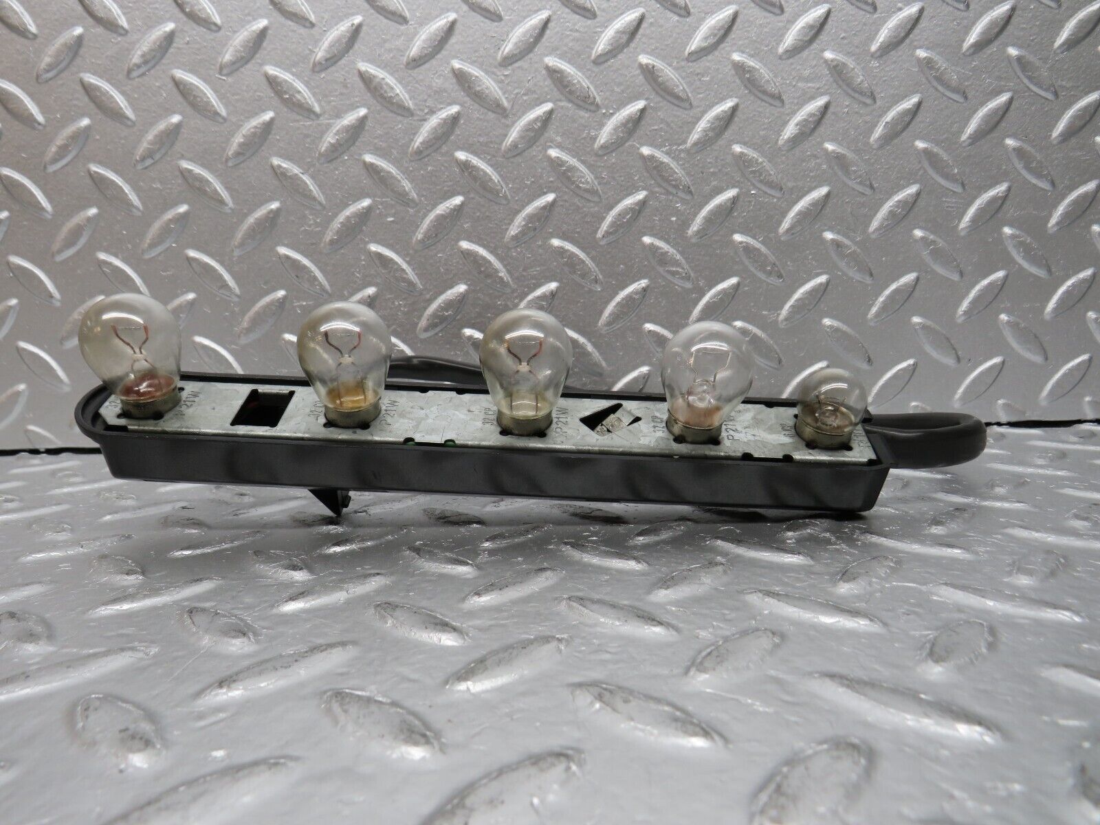 32566 Mercedes-Benz S124 300TE Wagon Tail Light Bulb Holder