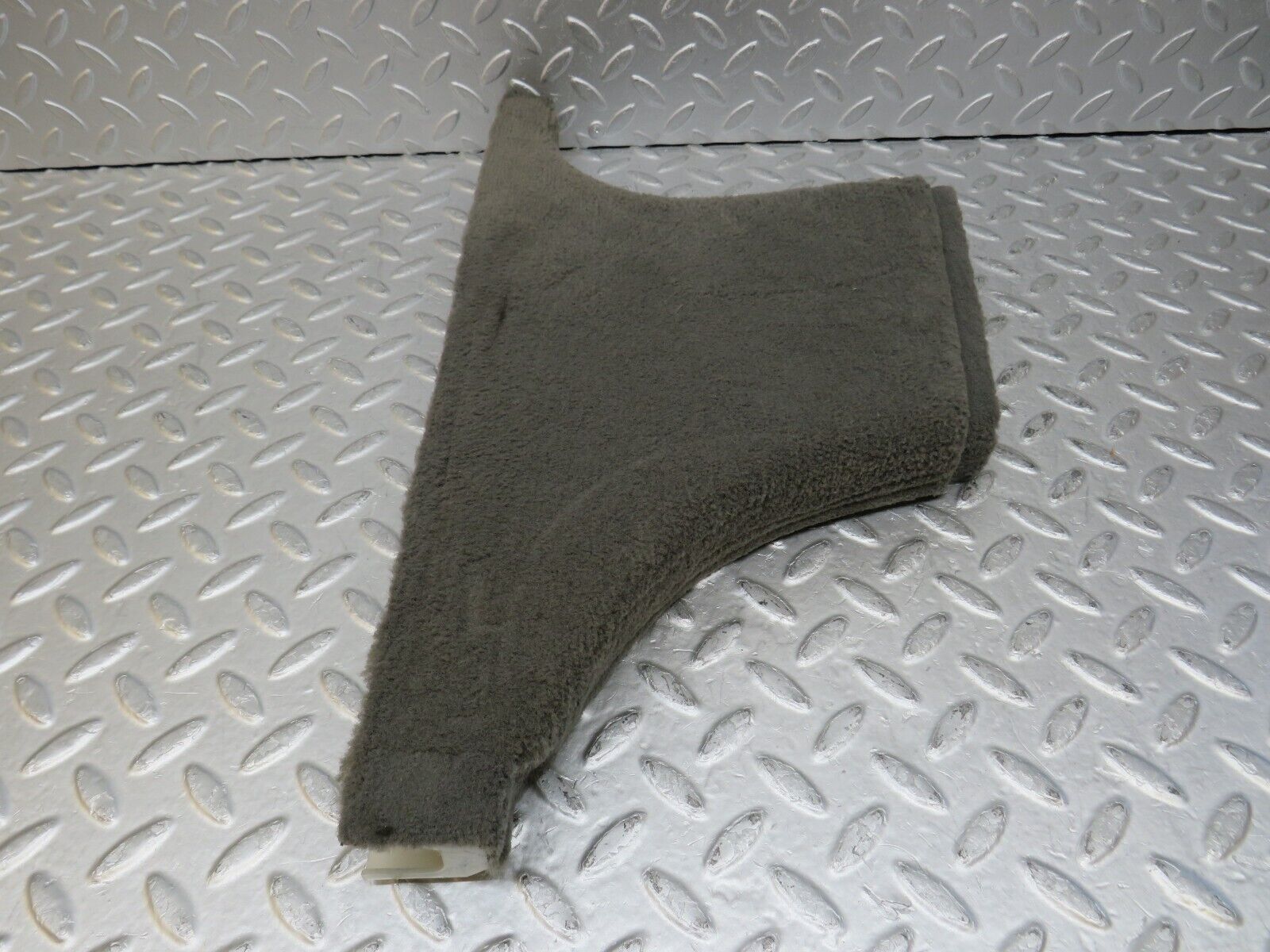 35202 Mercedes-Benz W221 B Pillar Lower Cover Left Side Grey 2216901125