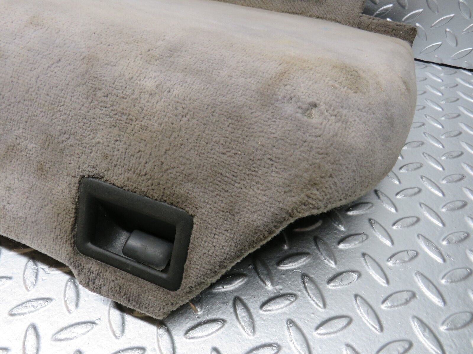 31189 Mercedes-Benz S124 220TE Wagon Trunk Side Panel Cover Left Grey