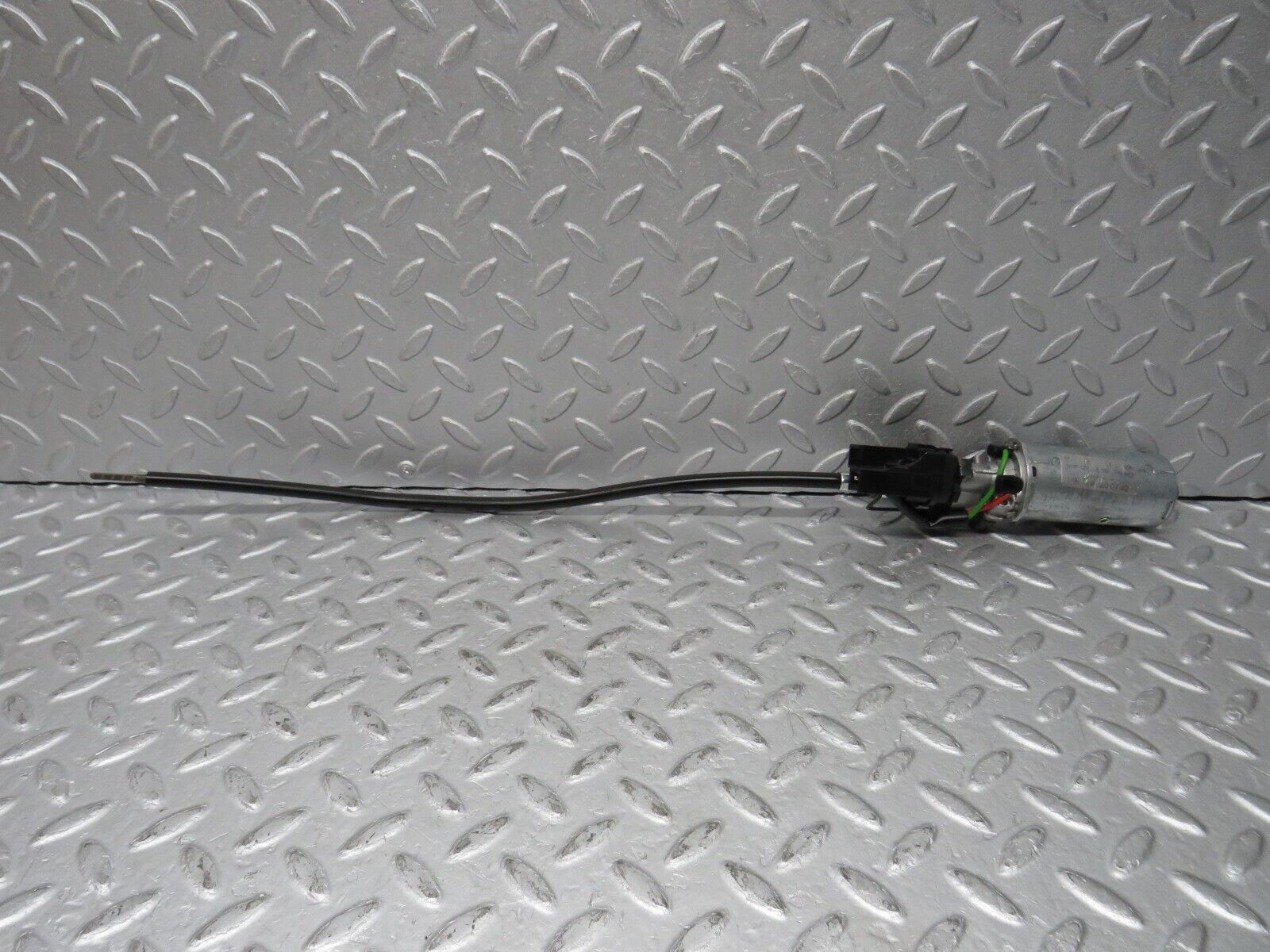 36851 Mercedes-Benz R129 300SL-24 Front Left Seat Adjustment Motor Bosch 1298200742 0390206653