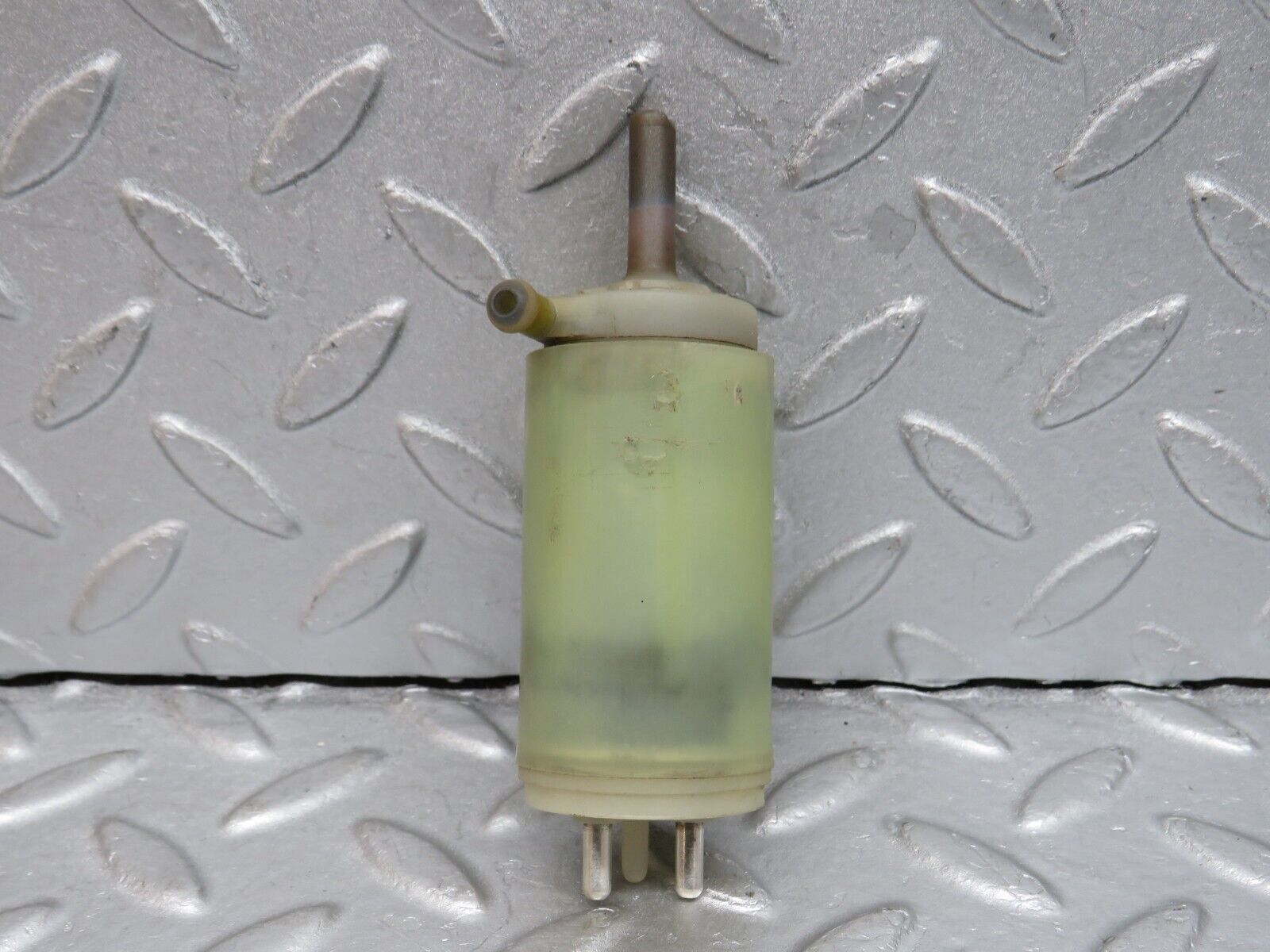 39627 Mercedes-Benz R129 320SL Coupe Windscreen Washer Pump