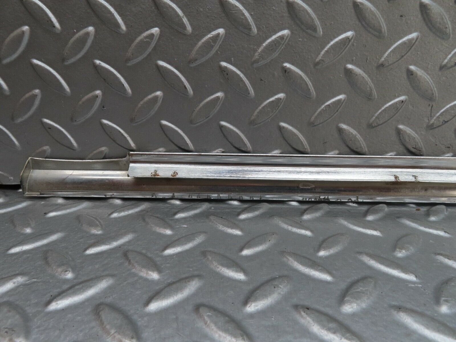 18798 Mercedes-Benz W116 Rear Right Door Chrome Moulding Trim