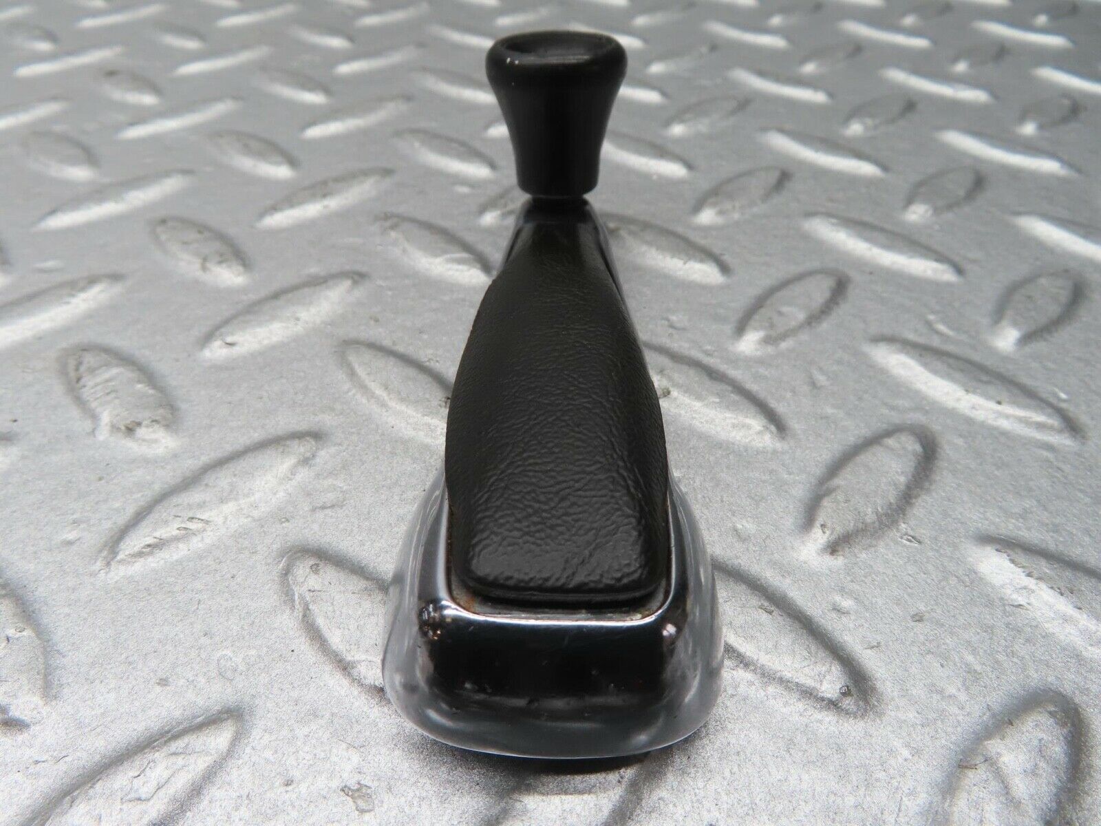 13125 Mercedes-Benz W111 220S Window Lifter Crank Handle