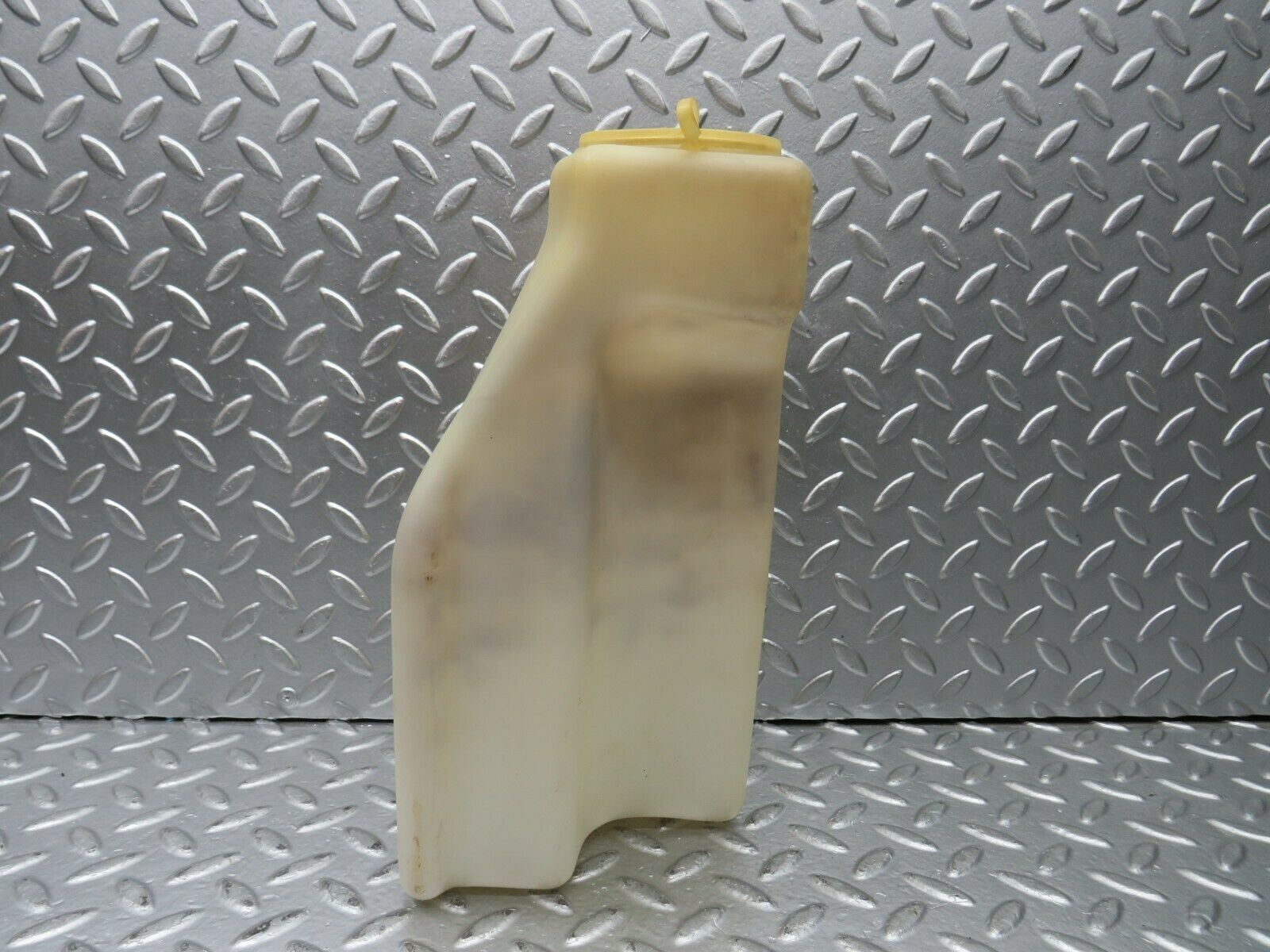 23030 Mercedes-Benz C123 230CE Windscreen Washer Reservoir Tank 1238690720