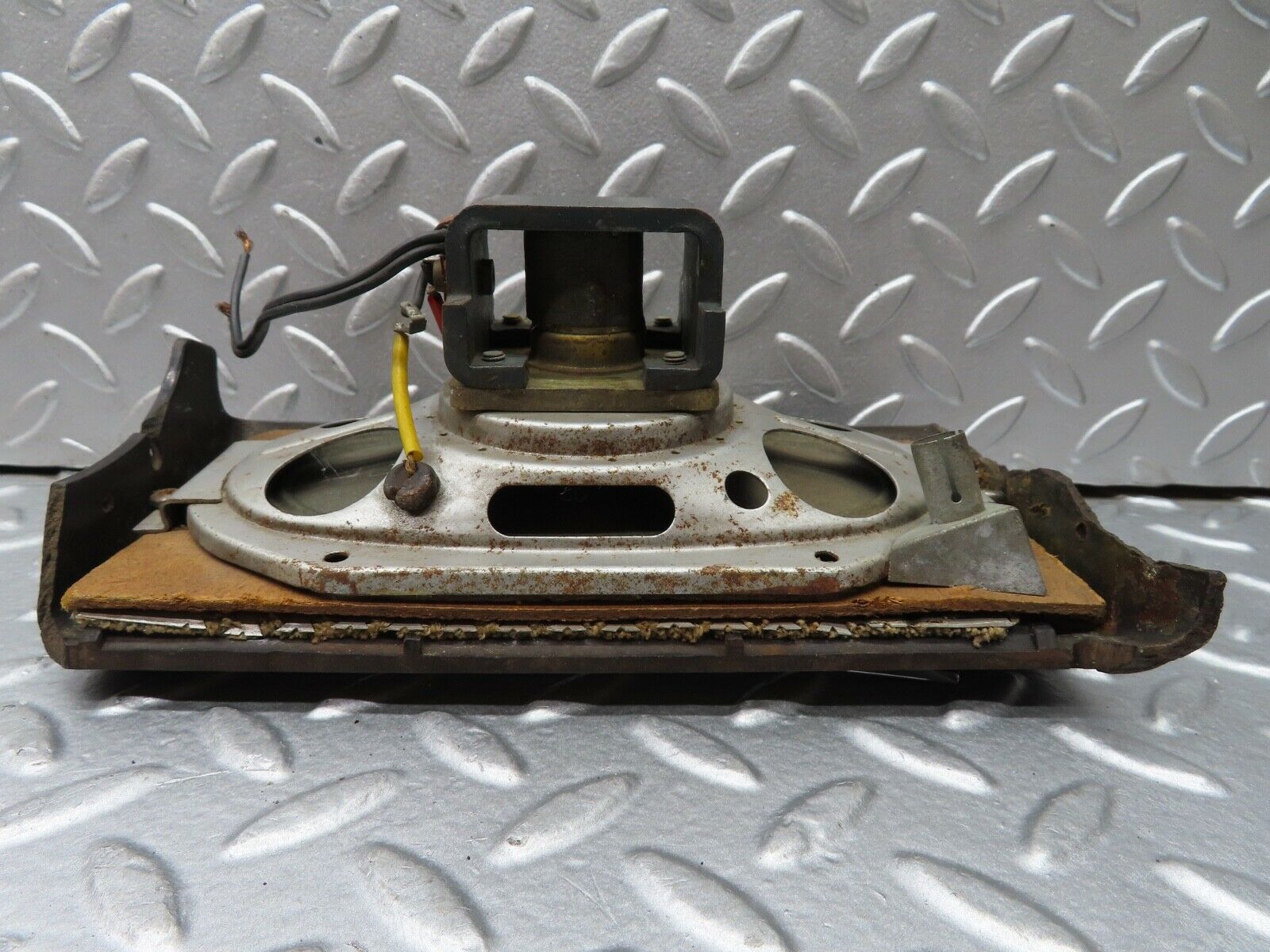 18673 Mercedes-Benz W120 W121 Ponton Radio Speaker
