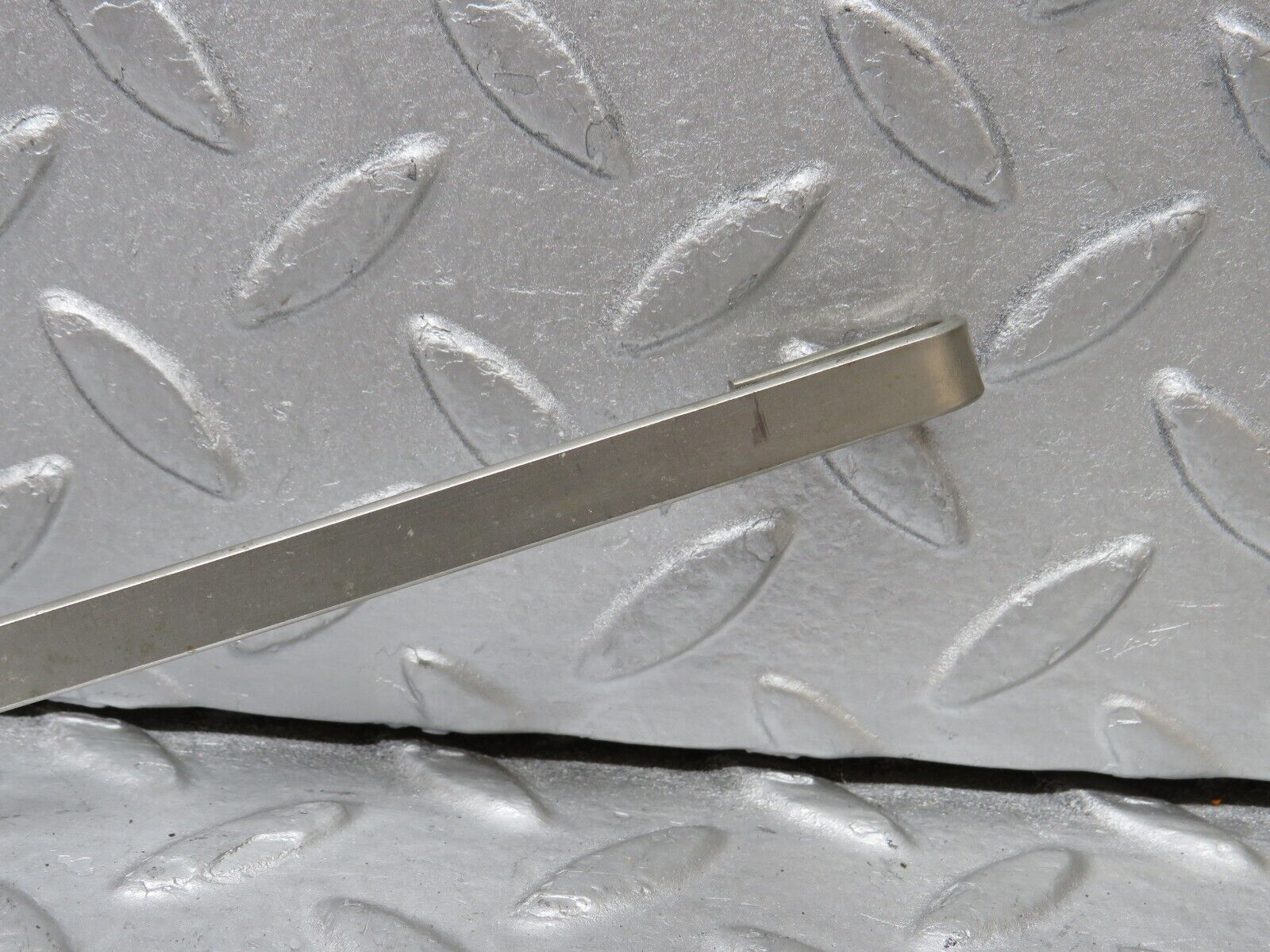 37328 Mercedes-Benz W109 300SEL Windscreen Wiper Arm Left Side