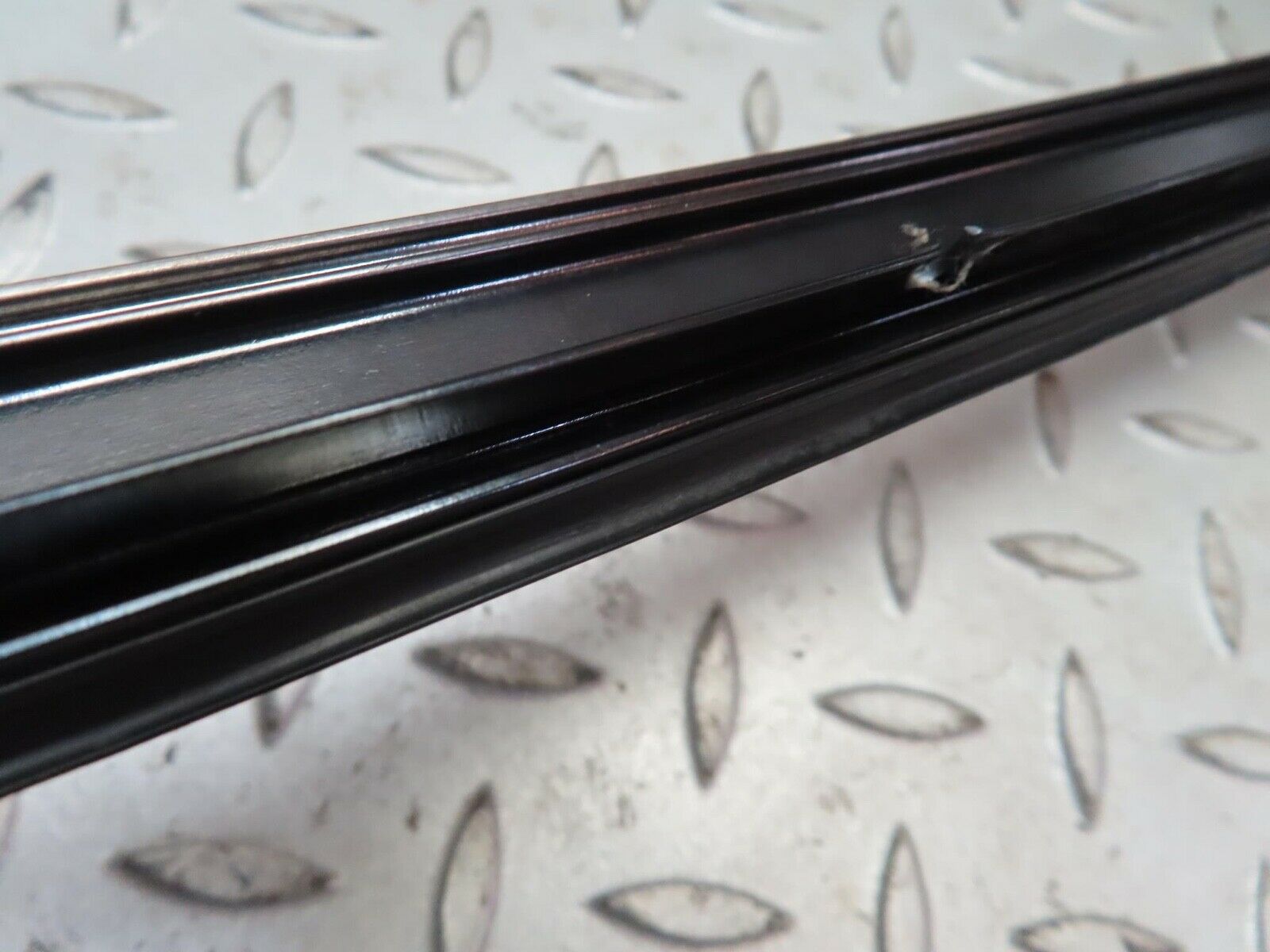 16509 Mercedes-Benz W124 260E Roof Chrome Left Side