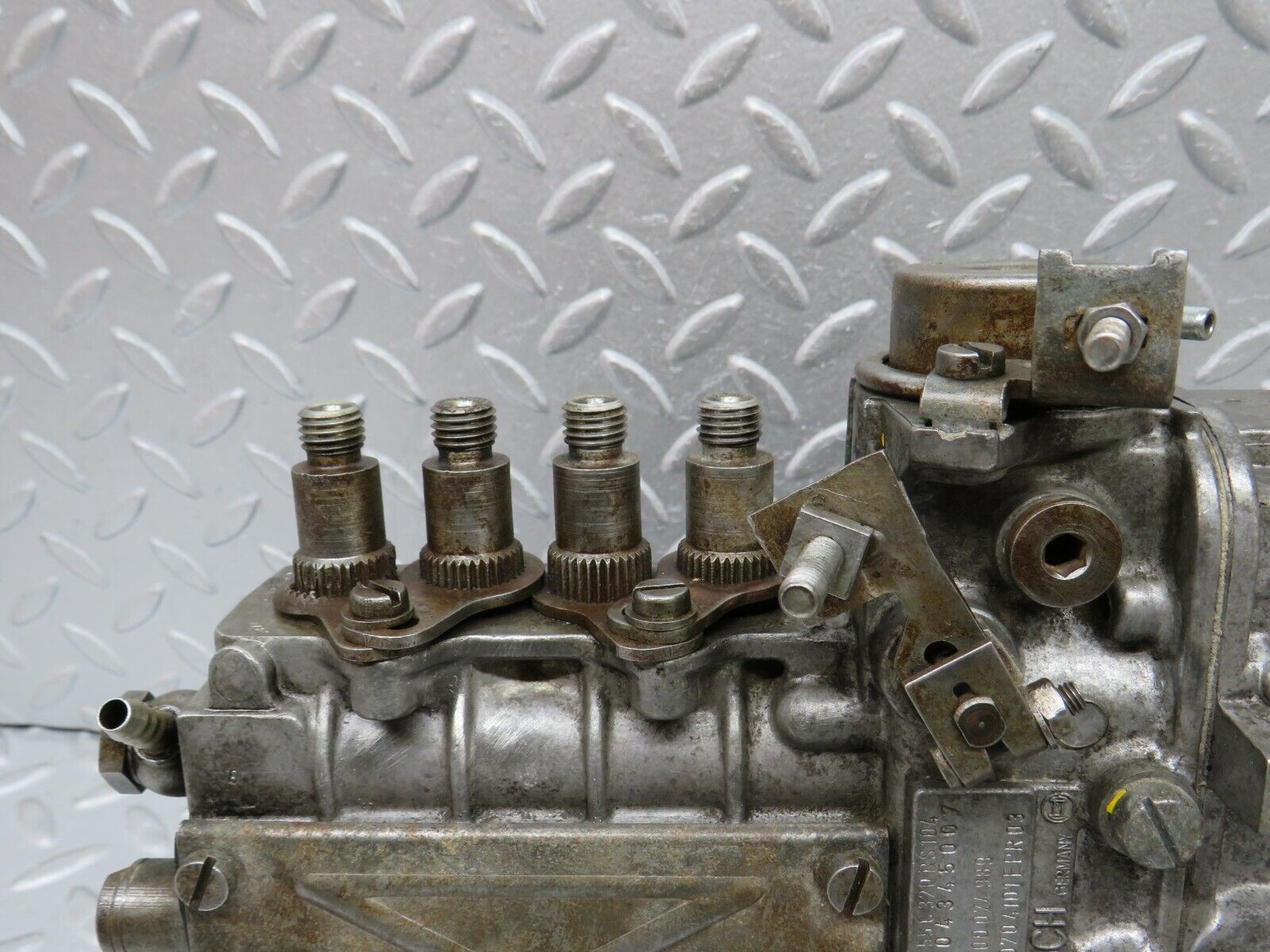 35930 Mercedes-Benz 240D OM616.912 Fuel Injection Pump 6160704101 0400074989