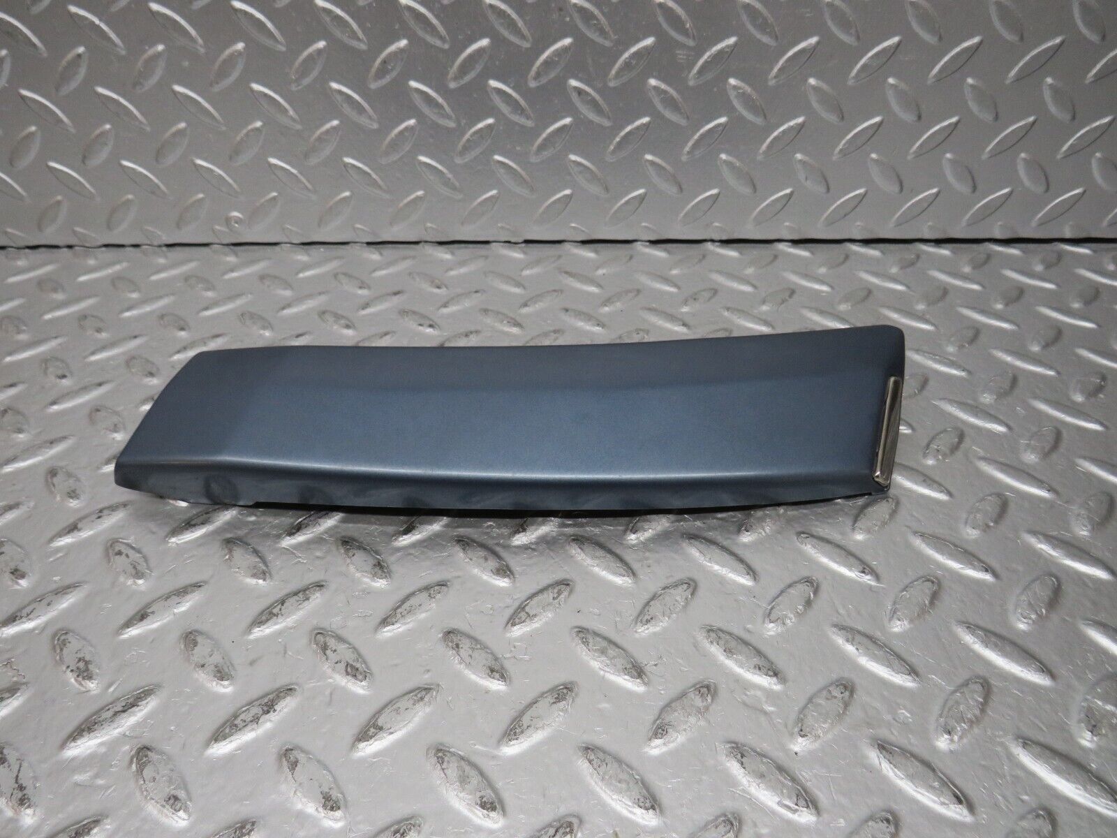 31219 Mercedes-Benz S124 220TE Rear Right Fender Wing Lower Moulding 1246902040