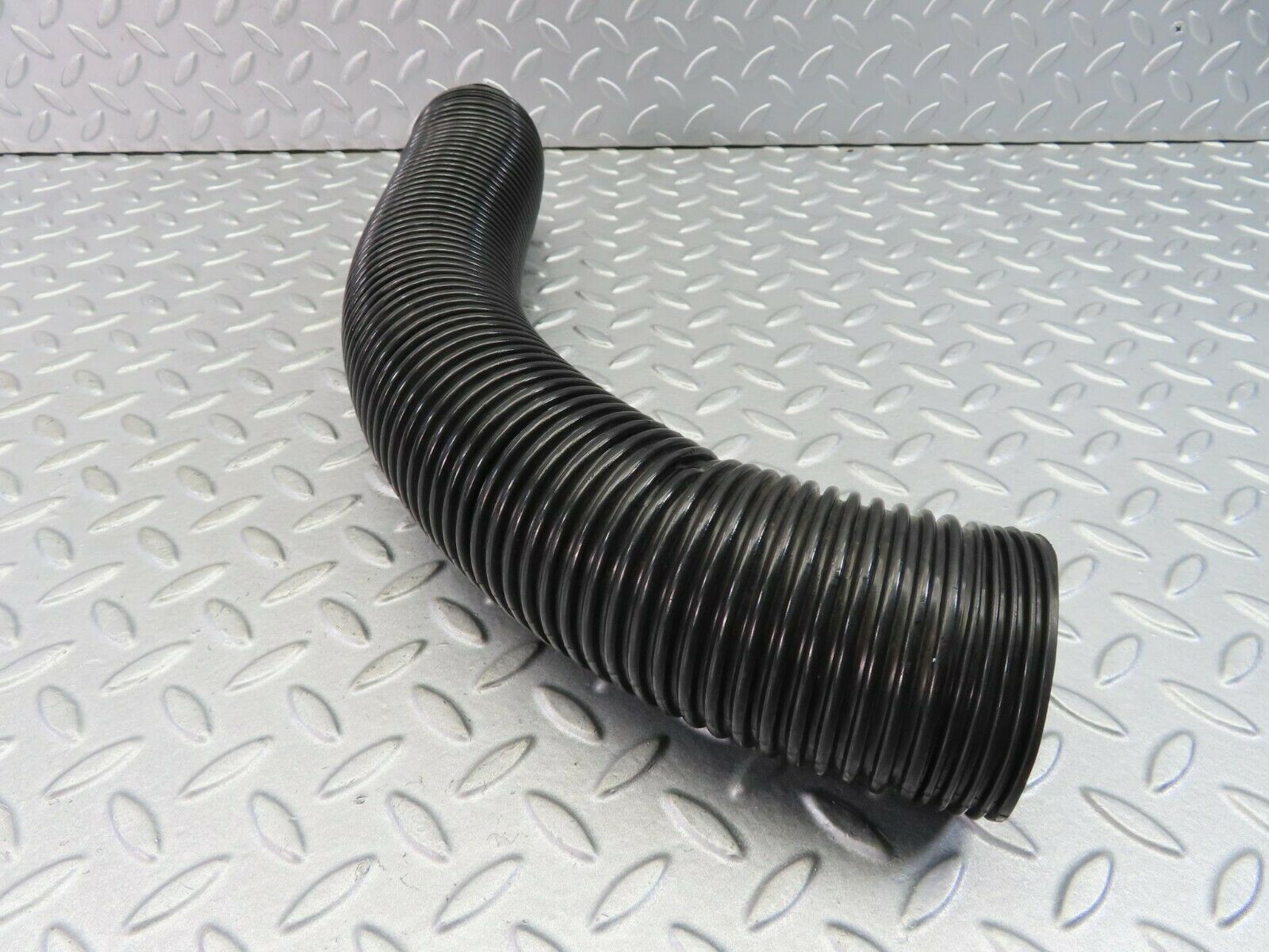 7878 Mercedes-Benz W115 220D Heater Pipe Air Pipe