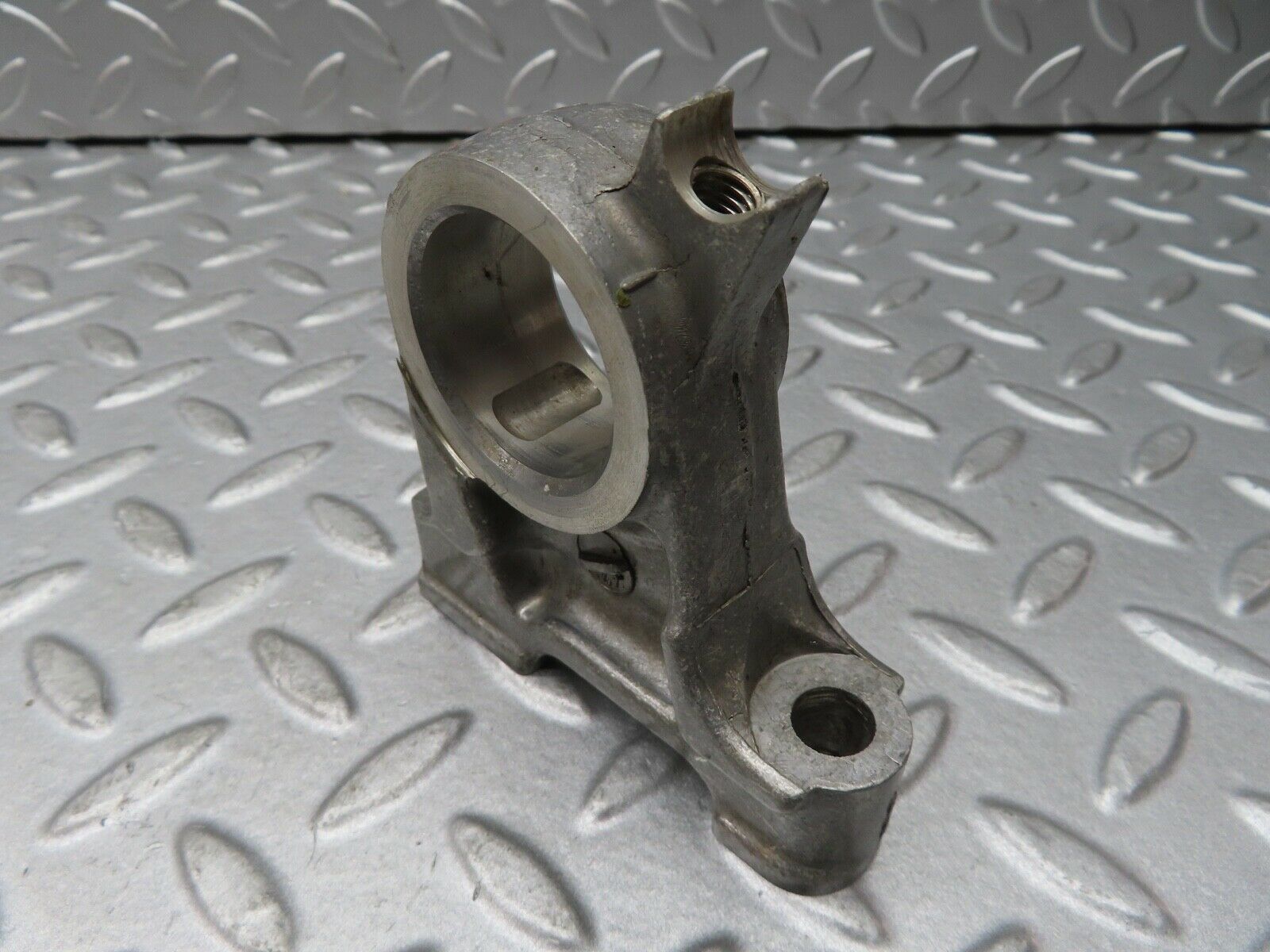 17721 Mercedes-Benz W116 450SEL Camshaft Tower Bearing 1160513310