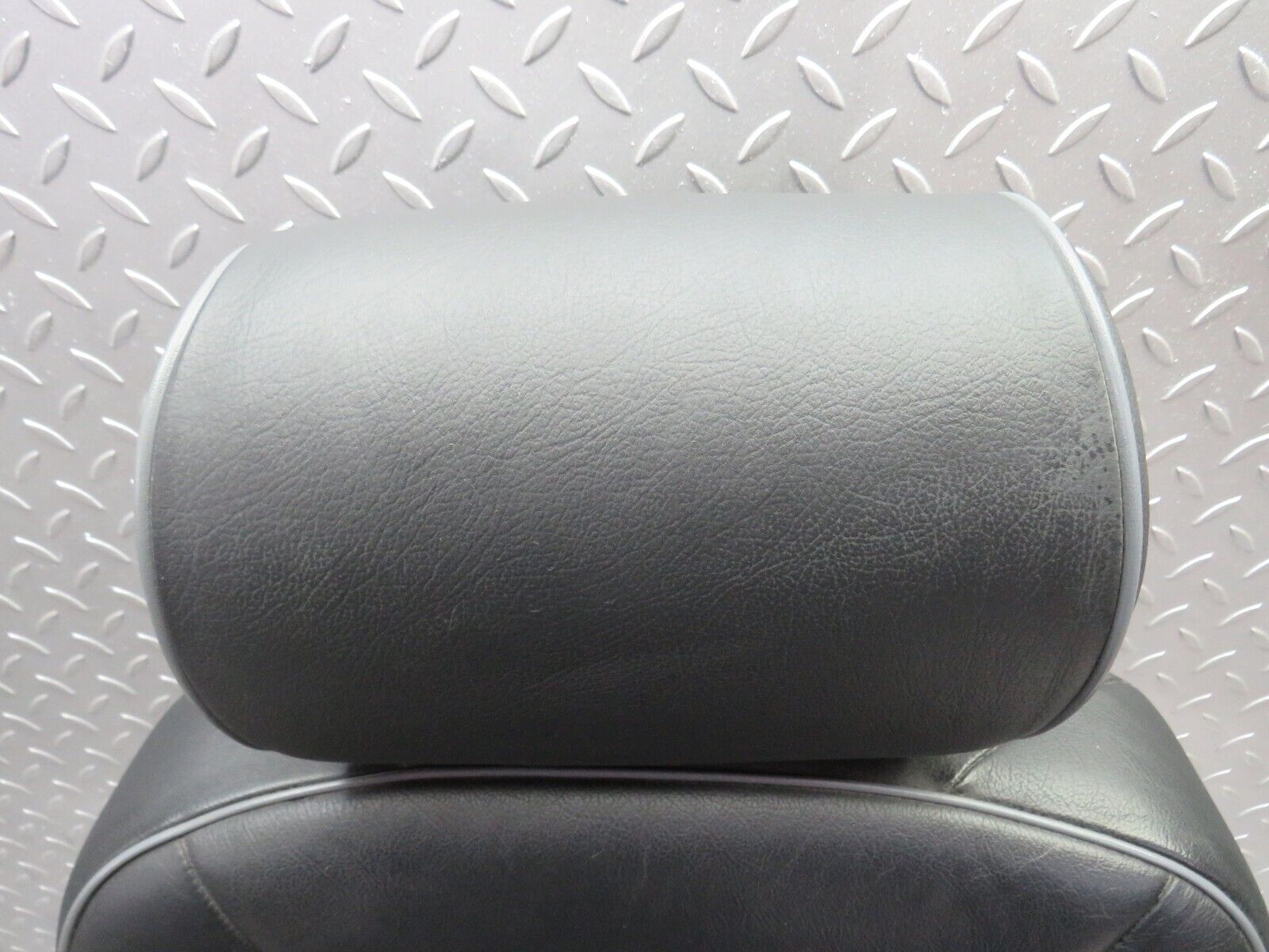 34800 Mercedes-Benz W210 320E Electric Front Right Seat Black Leather